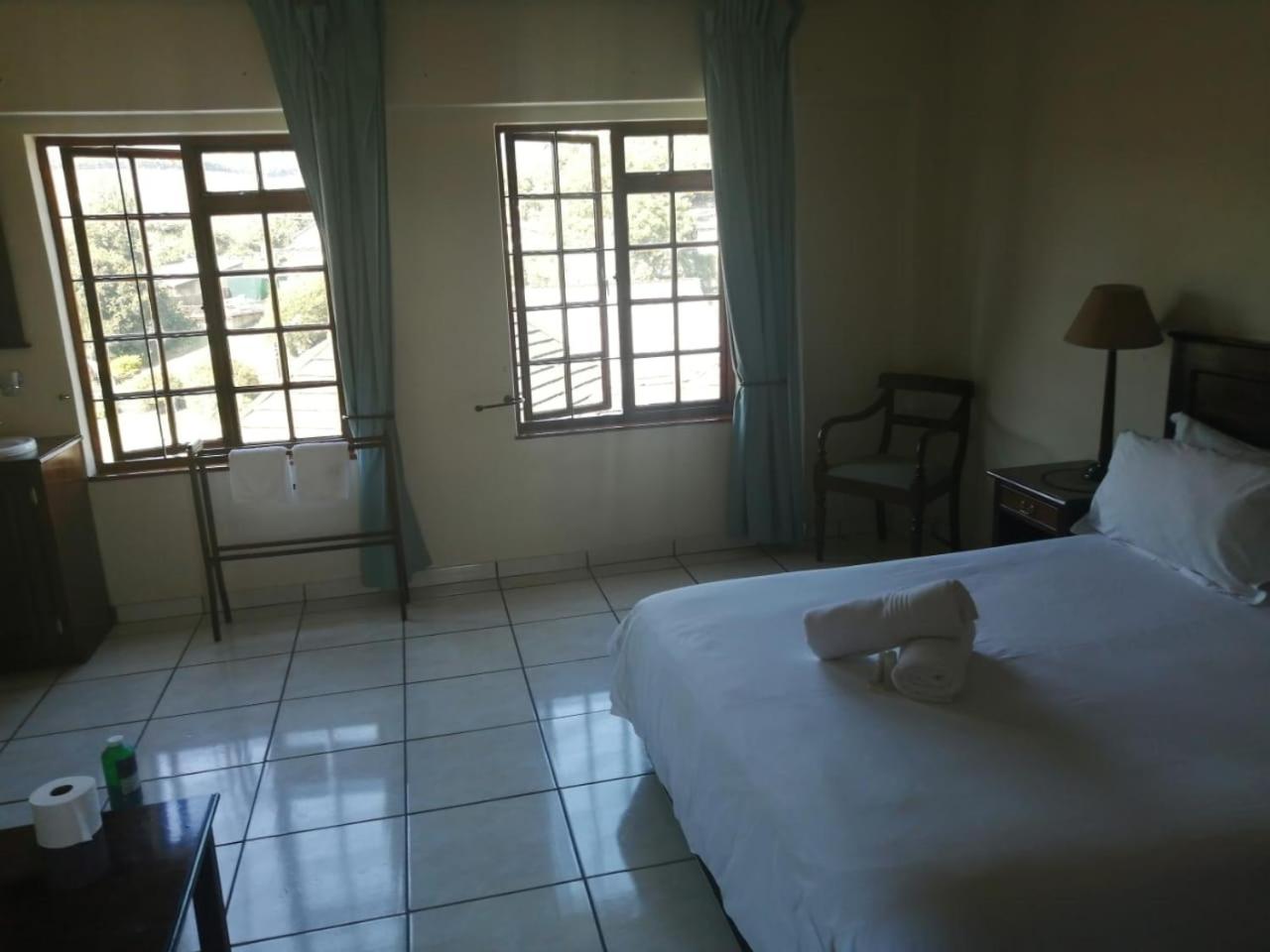 Deluxe Double Room with Shower - Photo 3