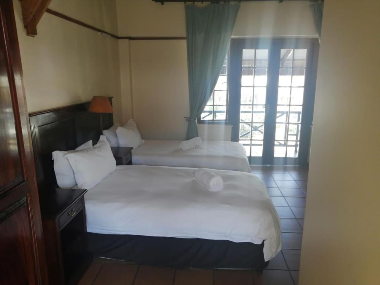 Twin Room with Shower - Photo 1