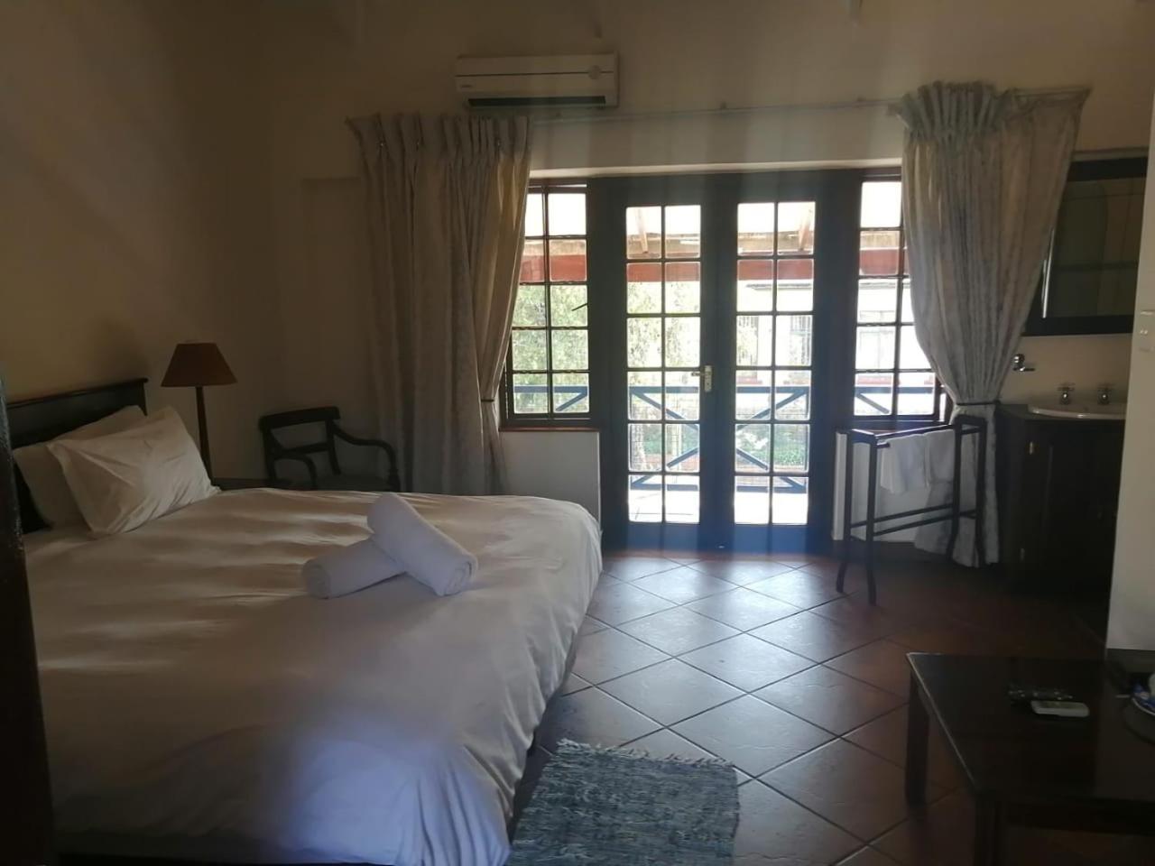 Double or Twin Room with Terrace - Photo 1