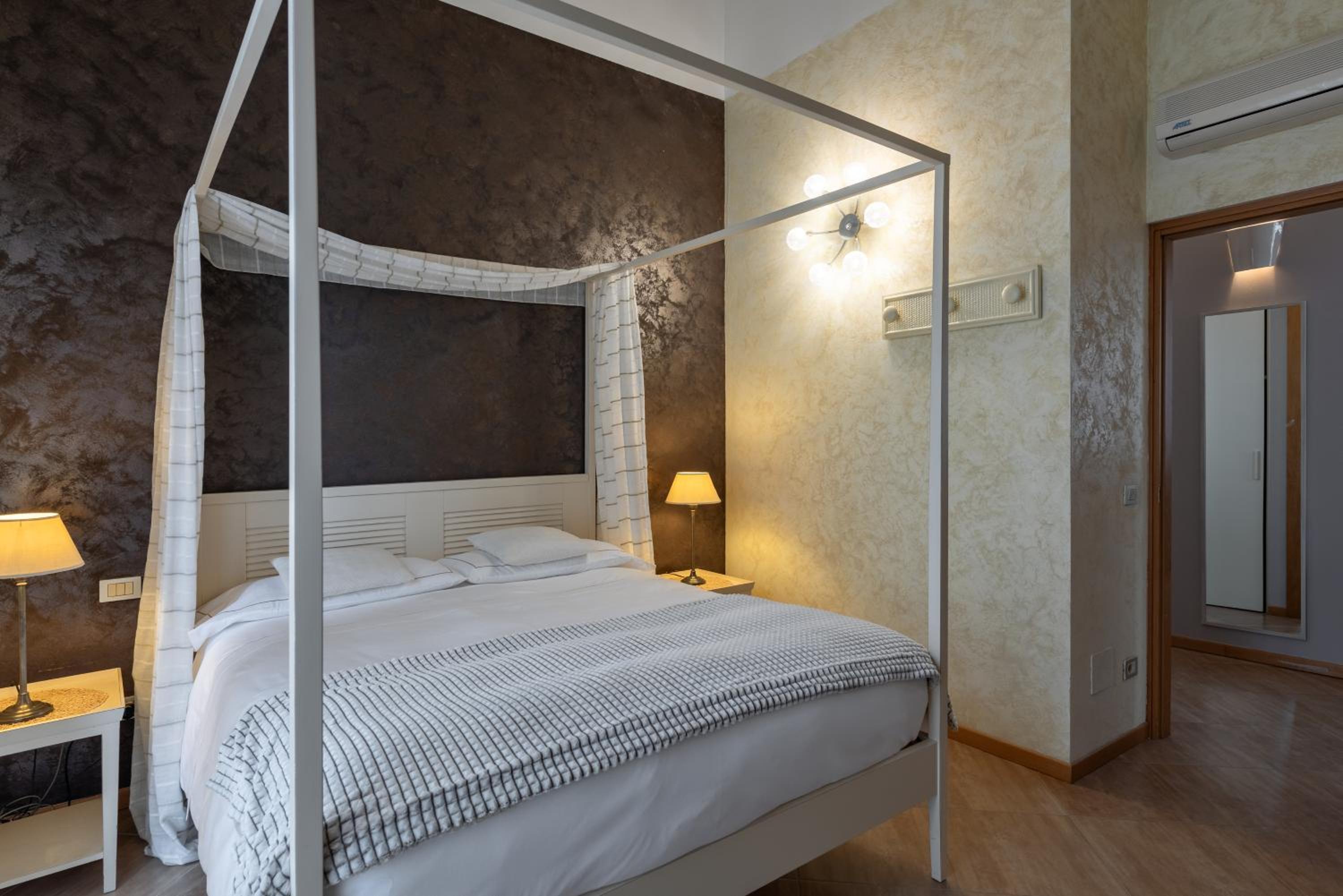 Deluxe Apartment - Separate Building - Photo 1