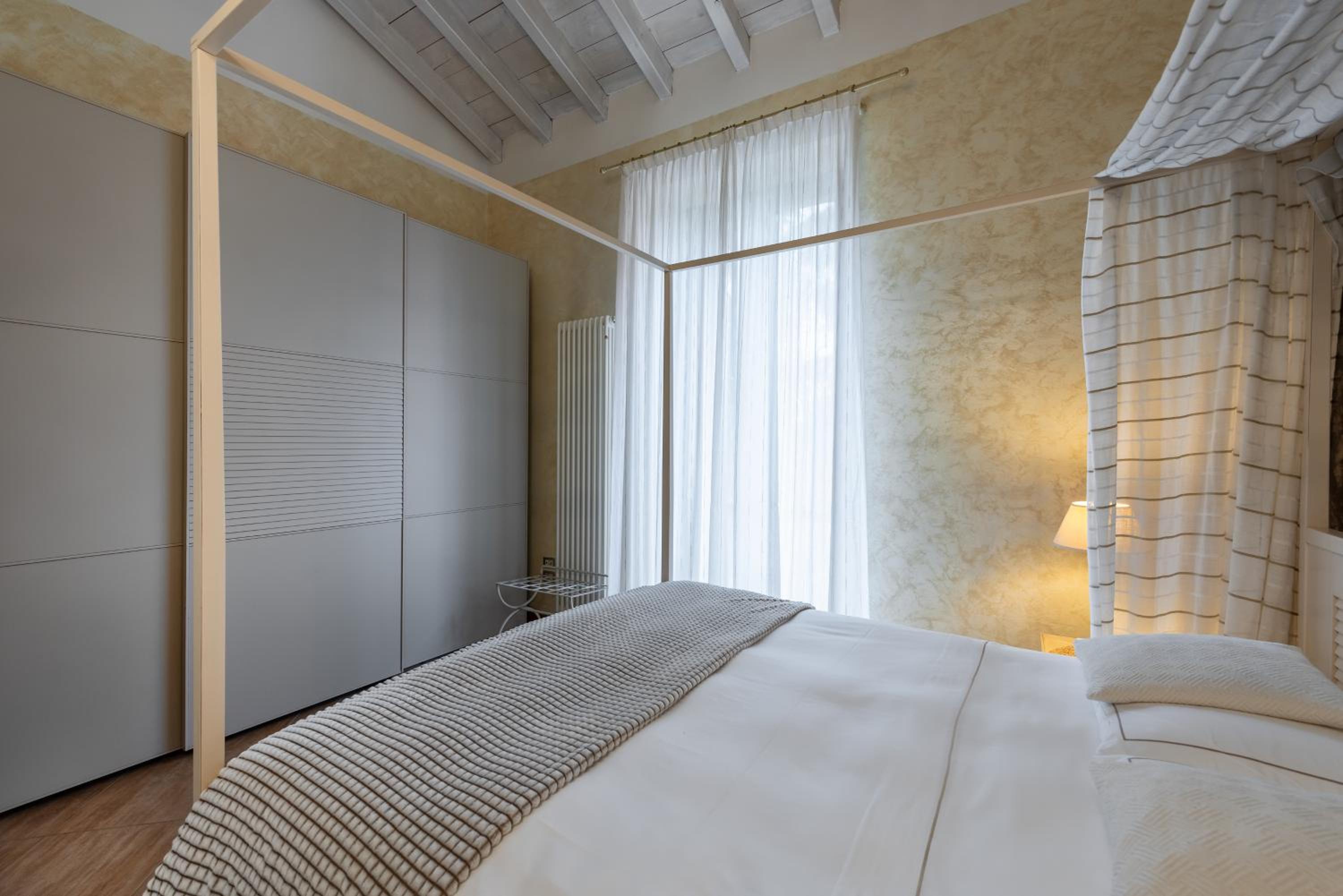 Deluxe Apartment - Separate Building - Photo 10