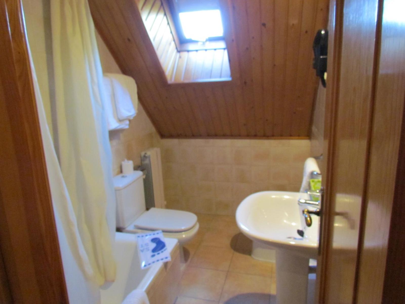 Double Room - Attic - Photo 12