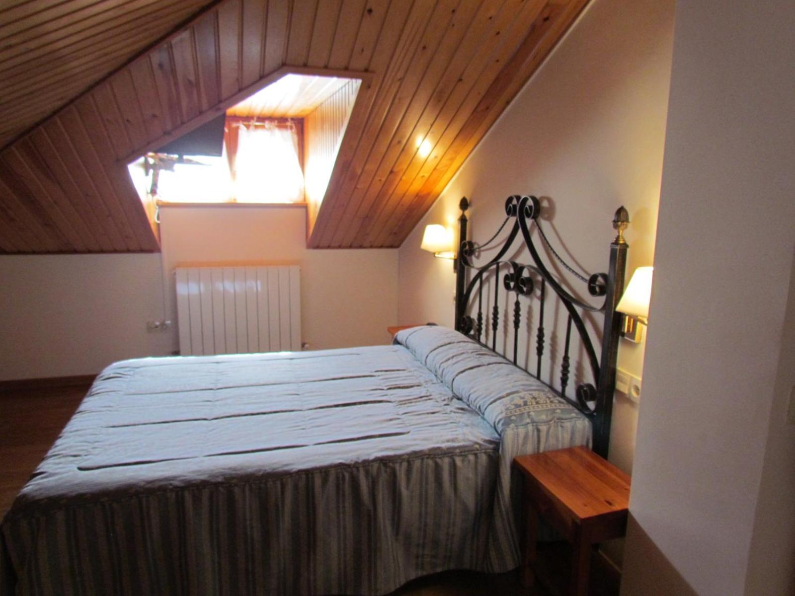 Double Room - Attic - Photo 10