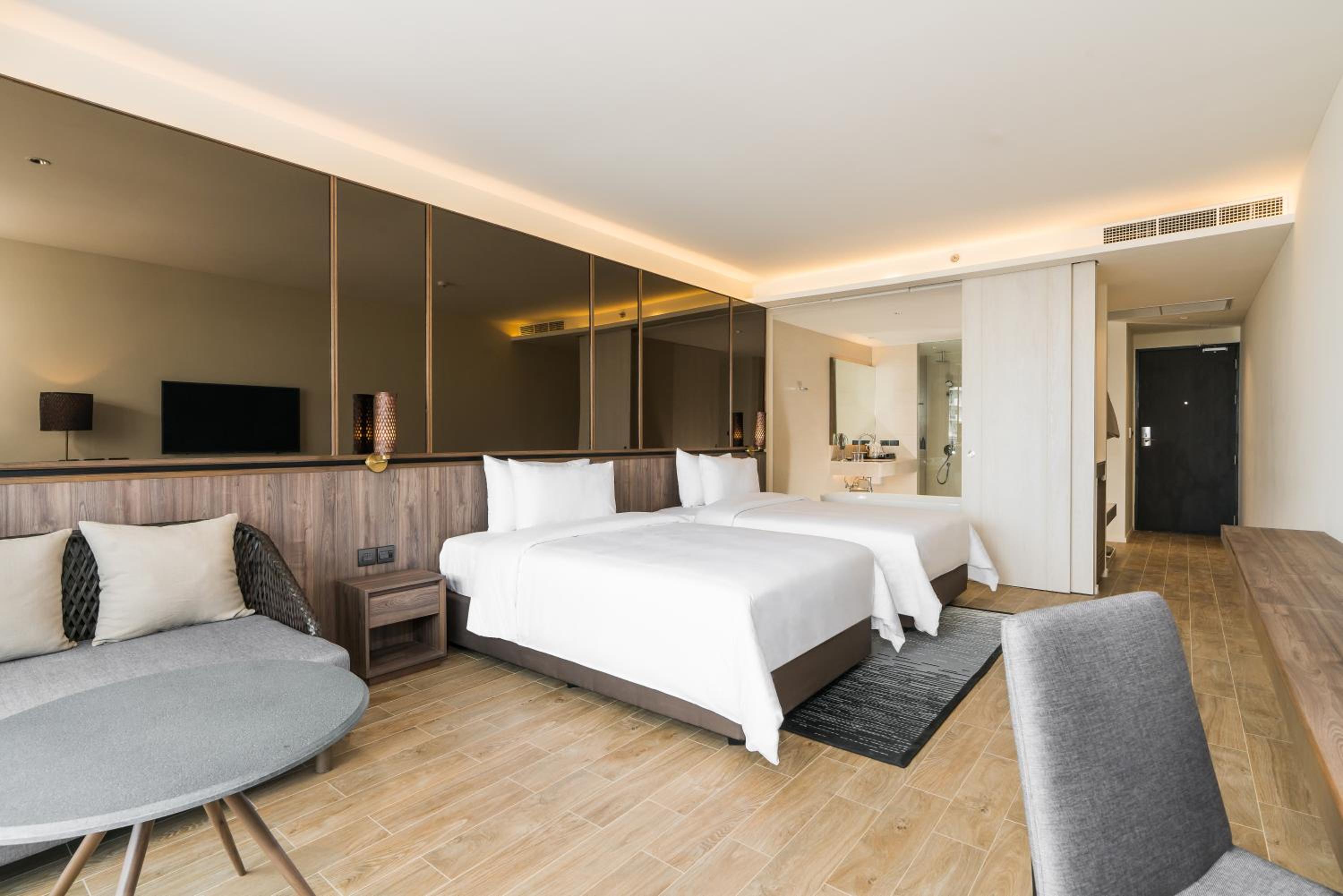 Sea View Grand Deluxe Twin room - Photo 1