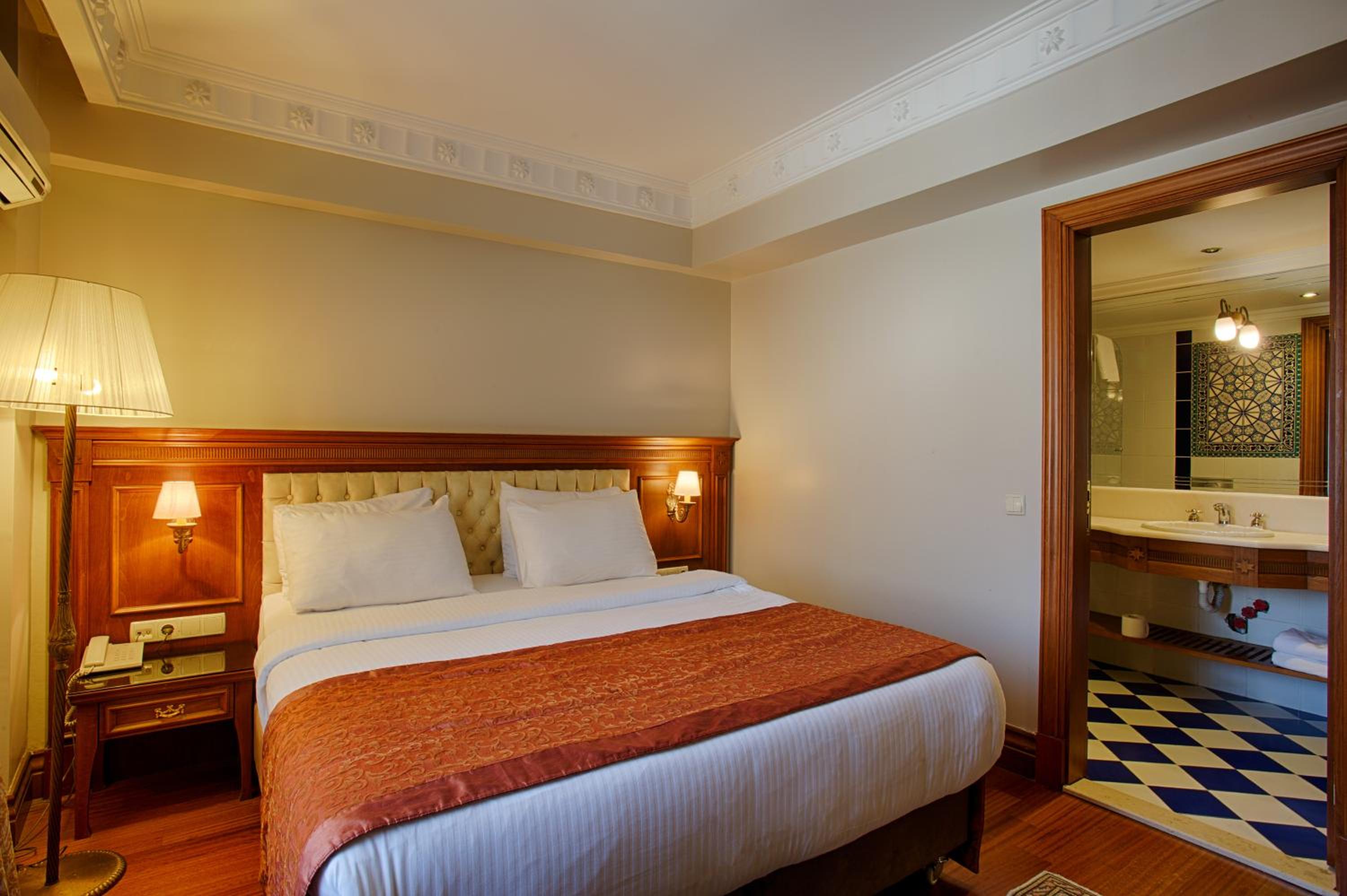 Economy Double or Twin Room photo 2
