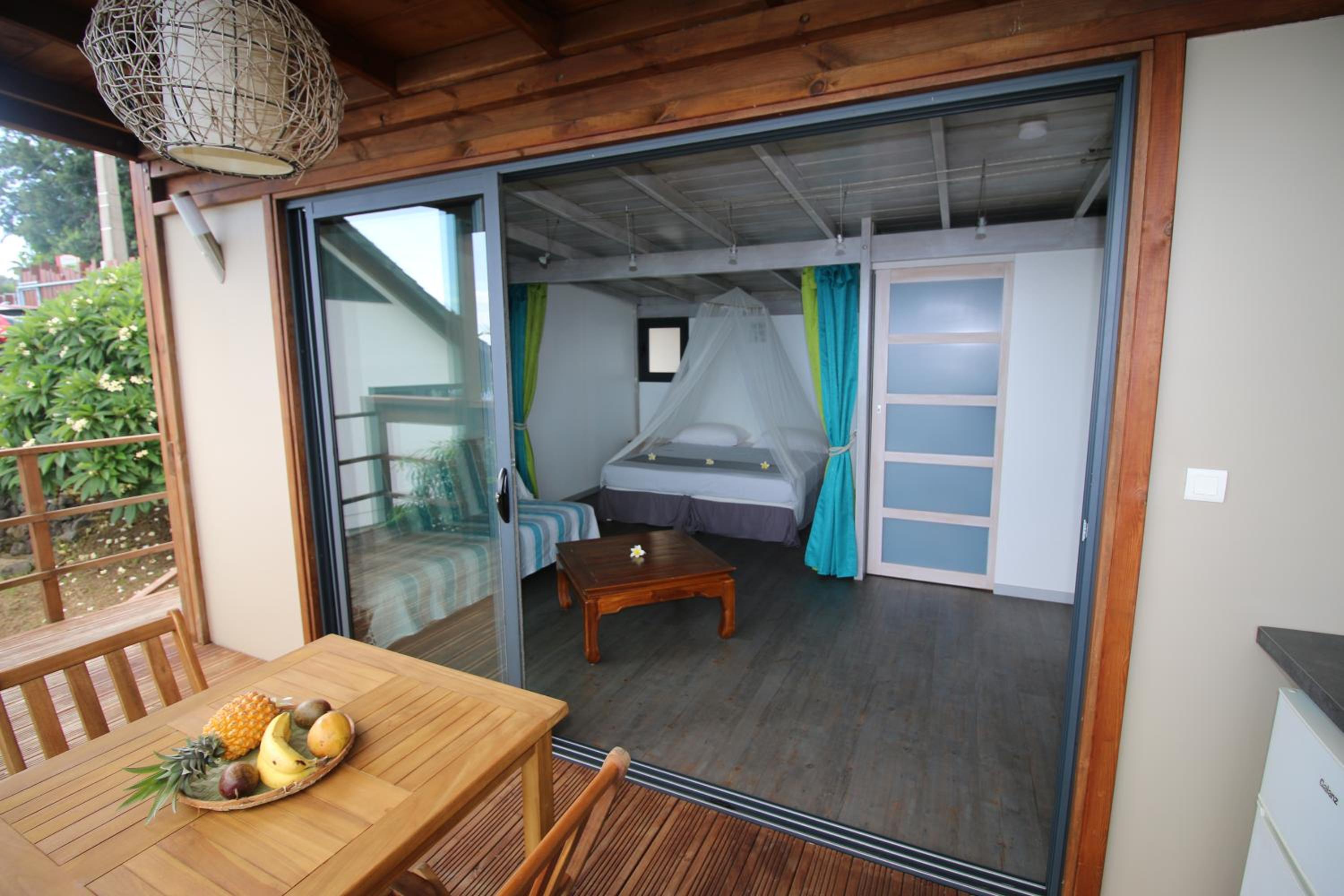 Bungalow with Sea View