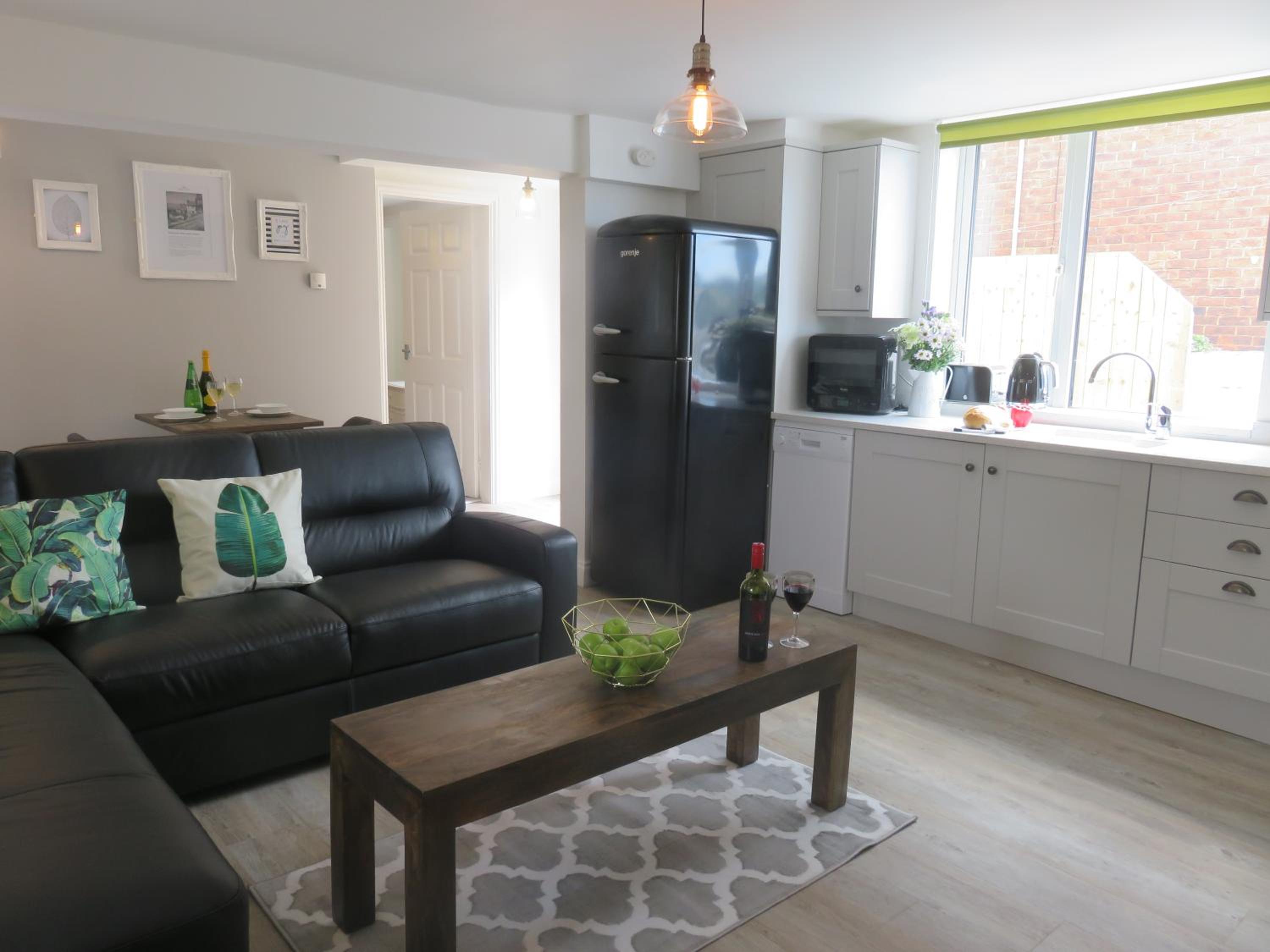 One-Bedroom Apartment - Photo 15