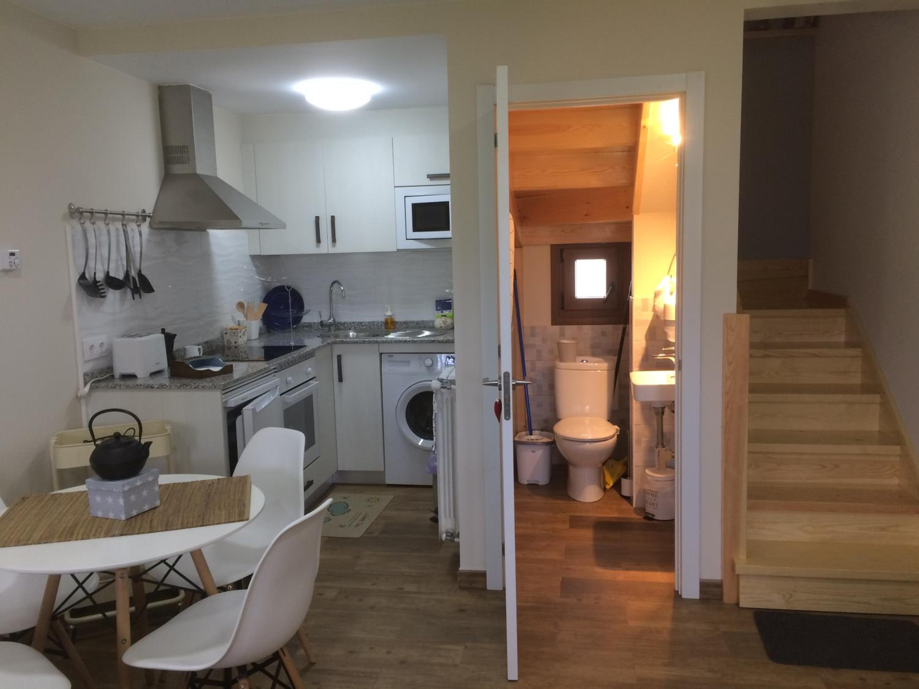 One-Bedroom Apartment photo 2