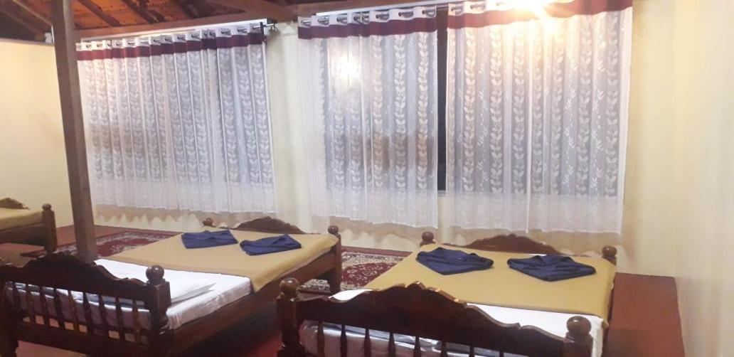 Quadruple Room with Private External Bathroom