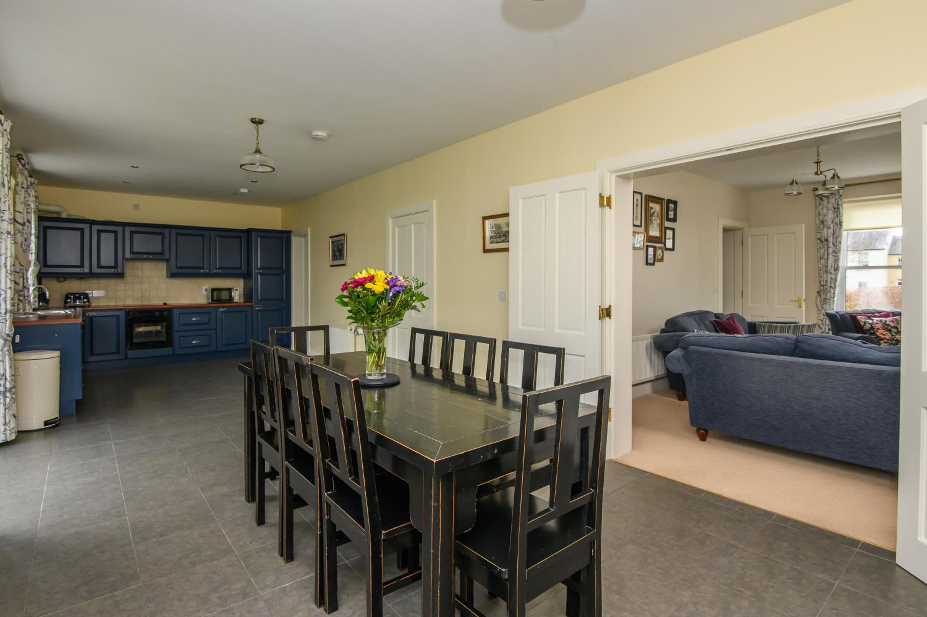 Four-Bedroom House - Photo 7
