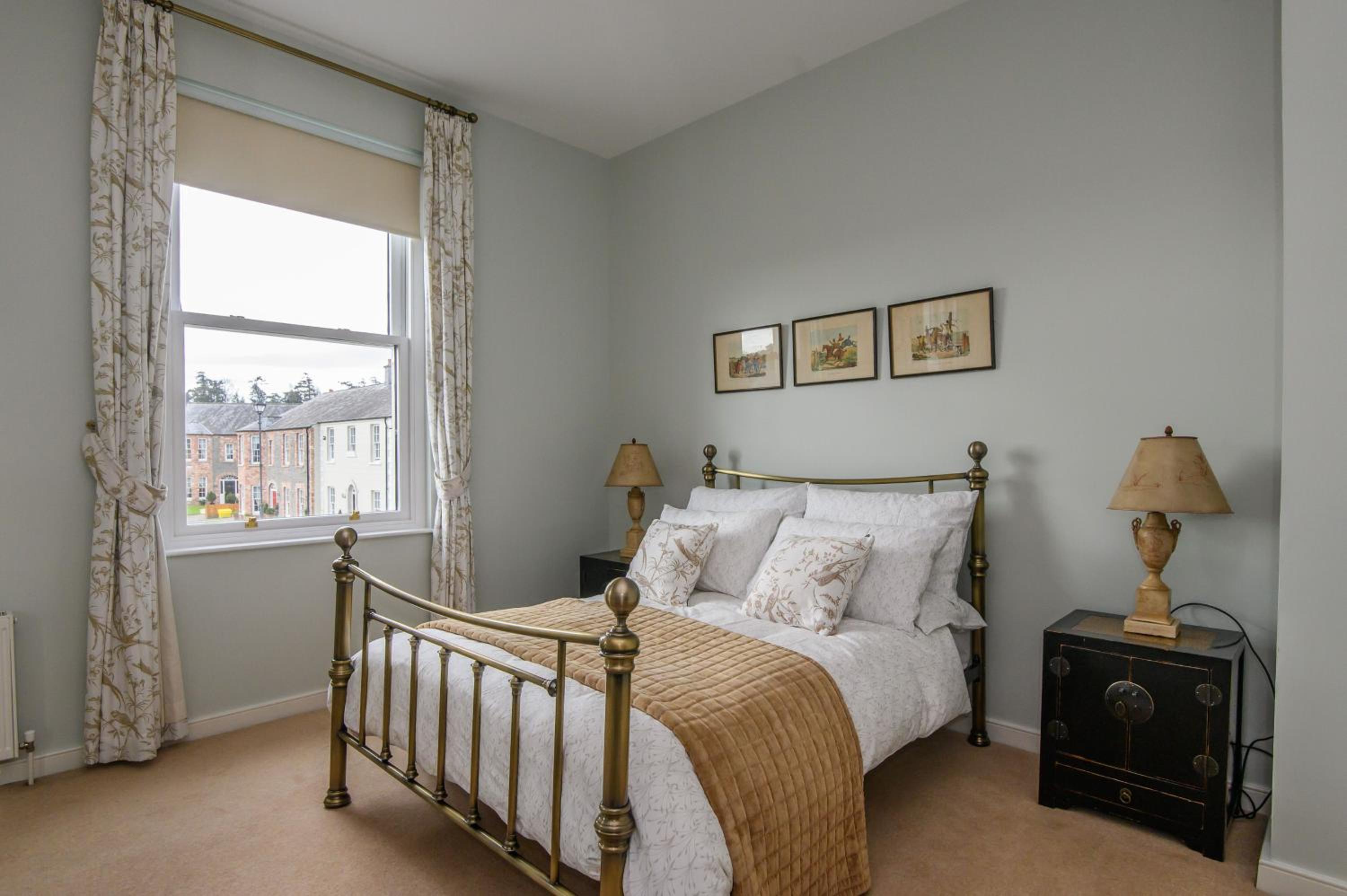 Four-Bedroom House - Photo 11