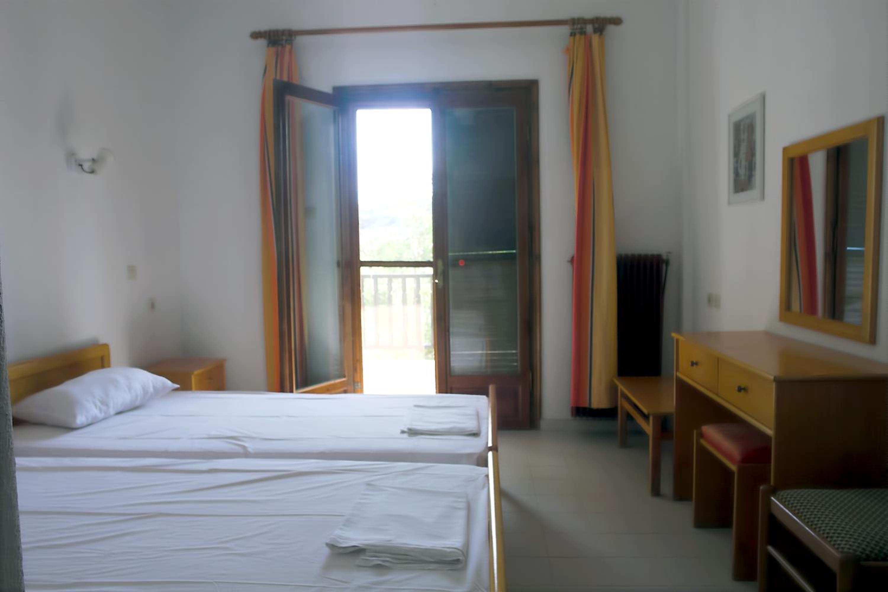 Twin Room with Sea View photo 1