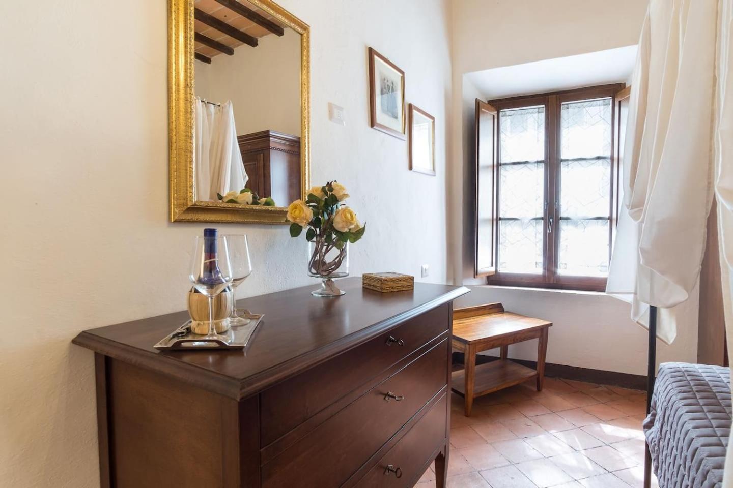 Double Room - Photo 5