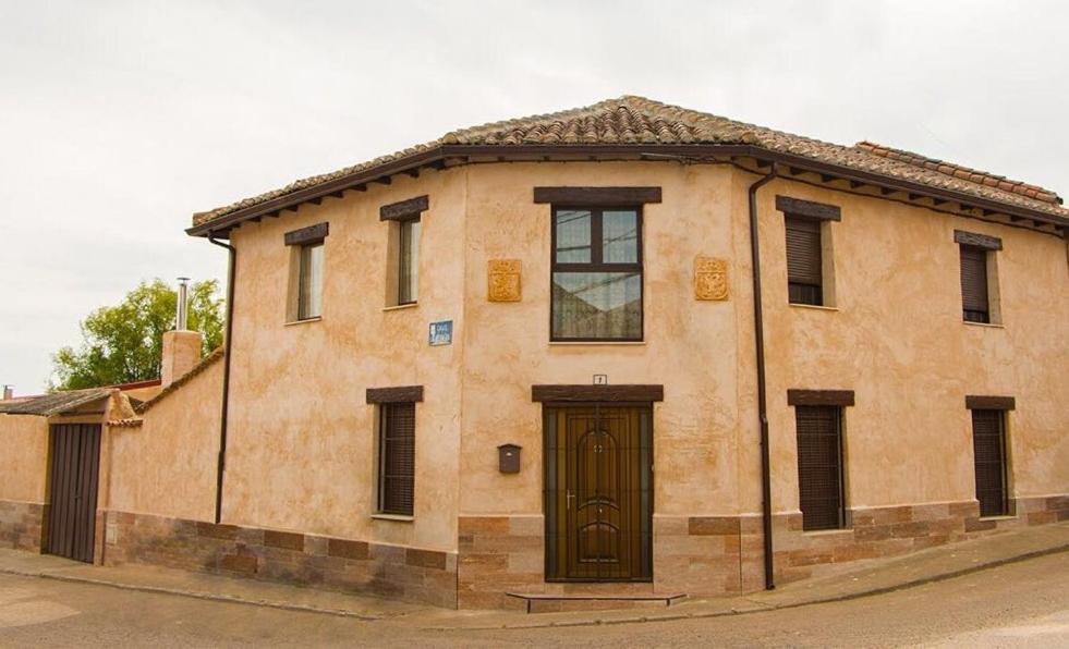 Casa de cuatro habitaciones