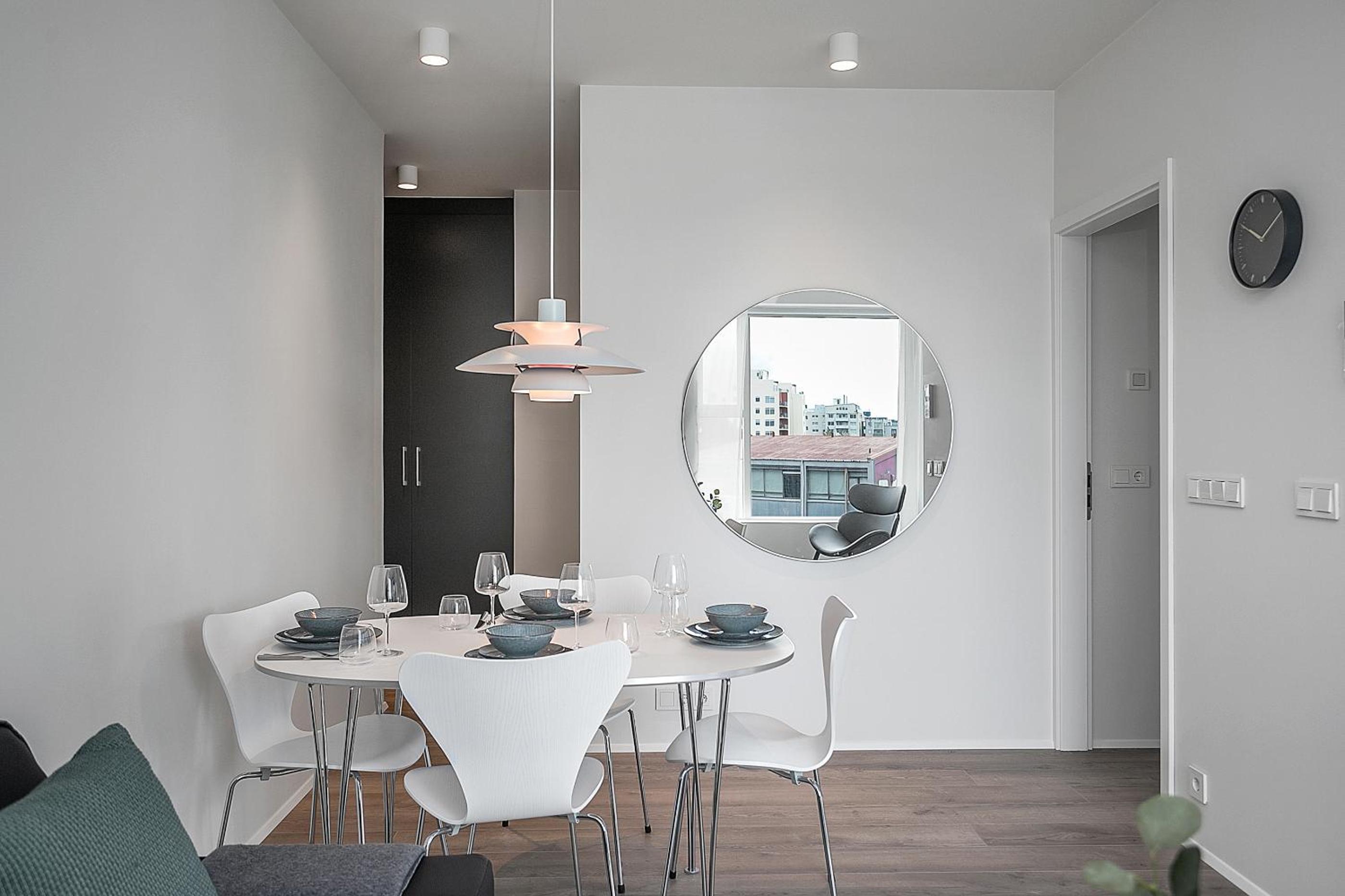 One-Bedroom Apartment with Balcony - Photo 22