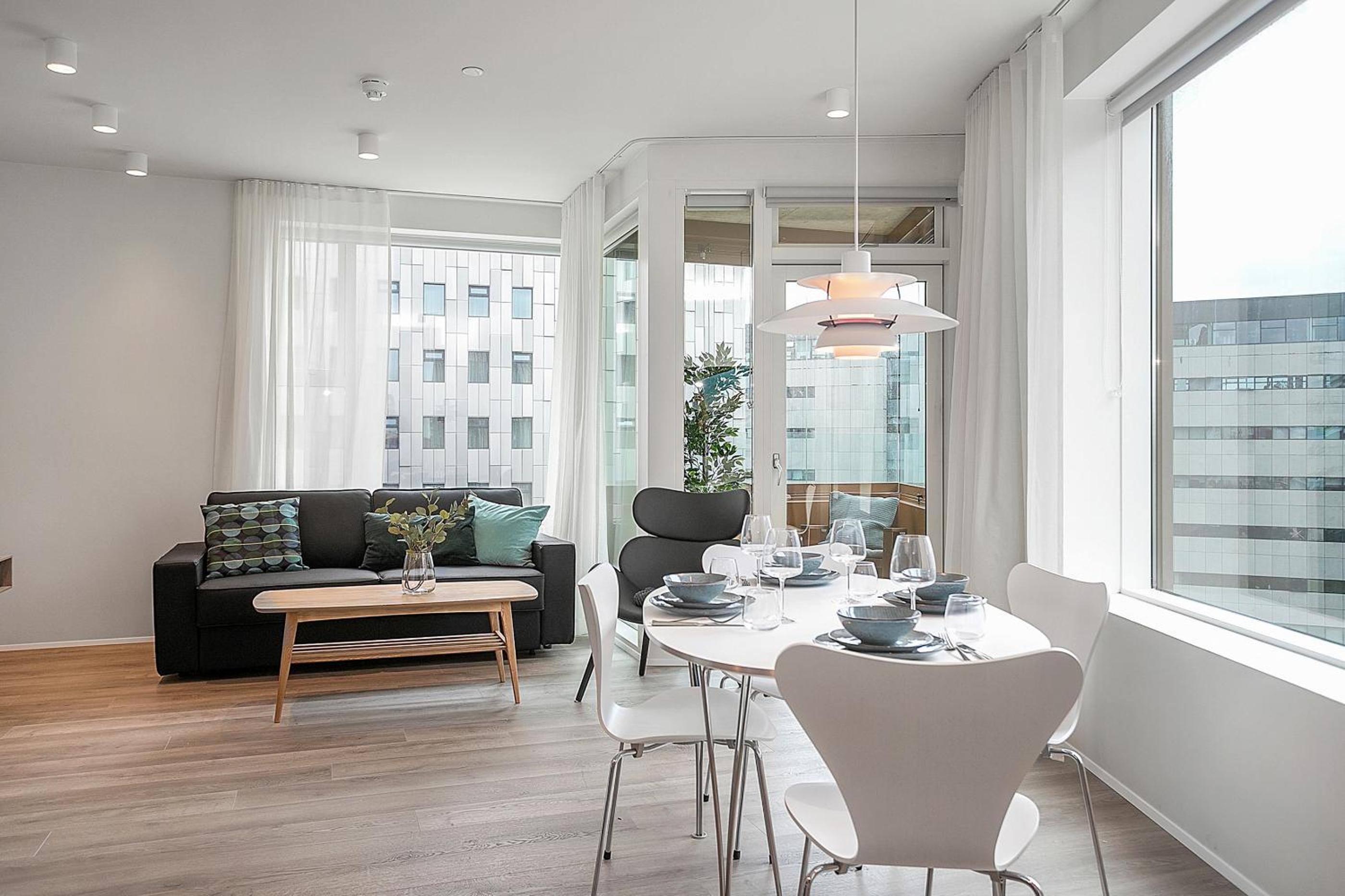 One-Bedroom Apartment with Balcony - Photo 28