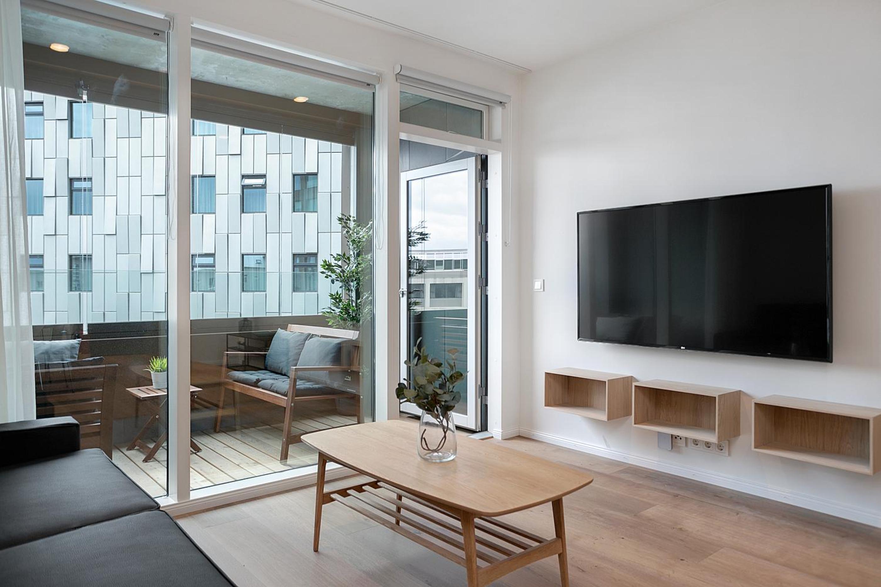 Two-Bedroom Apartment with Balcony and 2 Bathrooms - Photo 28