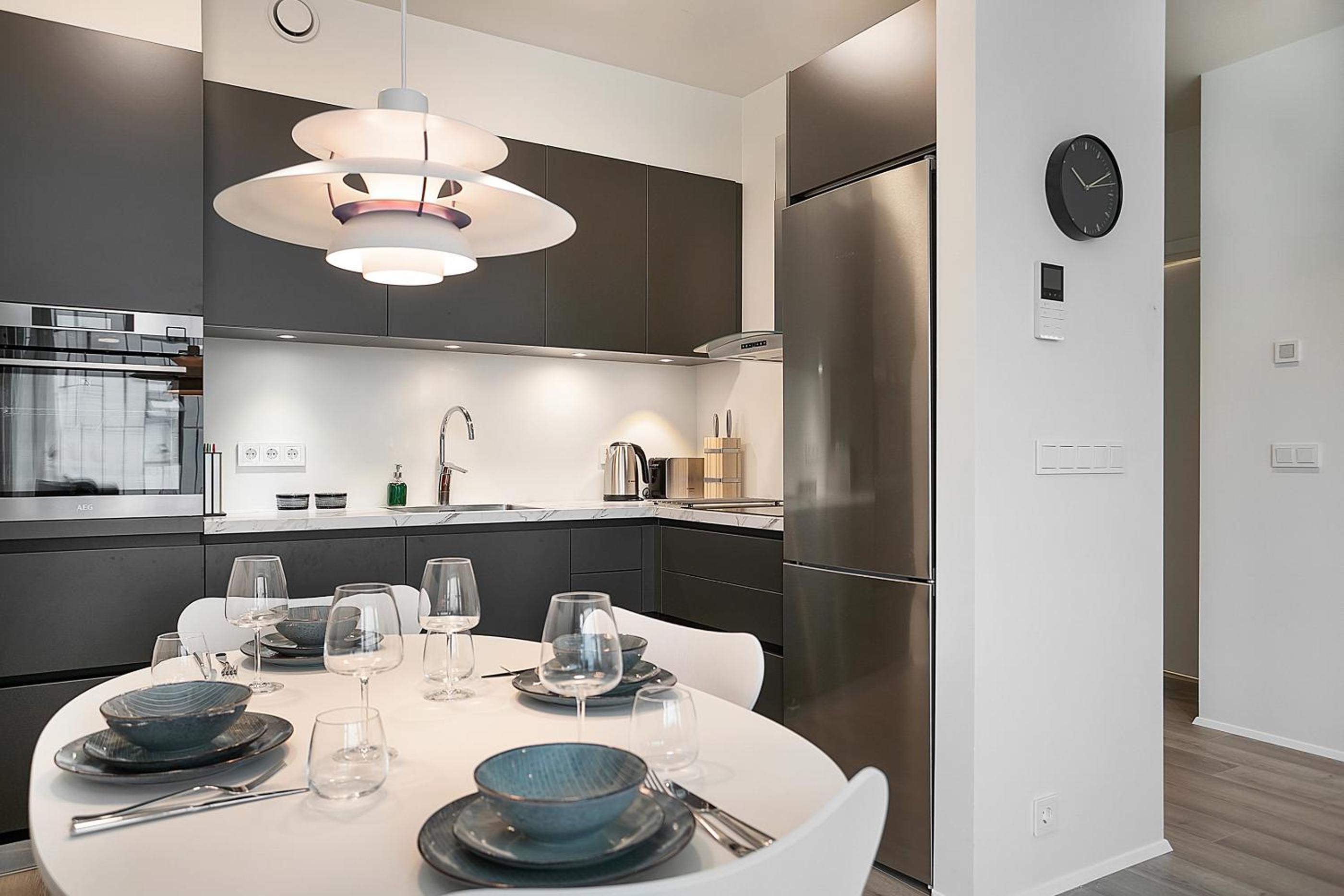 One-Bedroom Apartment with Balcony - Photo 10