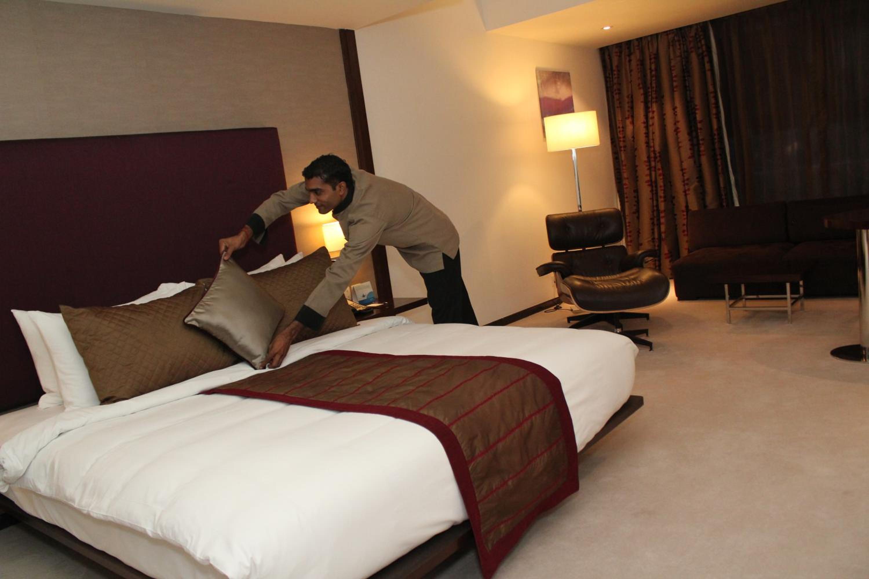 Business Class Room with 15% Discount on Food and Soft Beverages Business Class Room with 15% Discount on Food and Soft Beverages