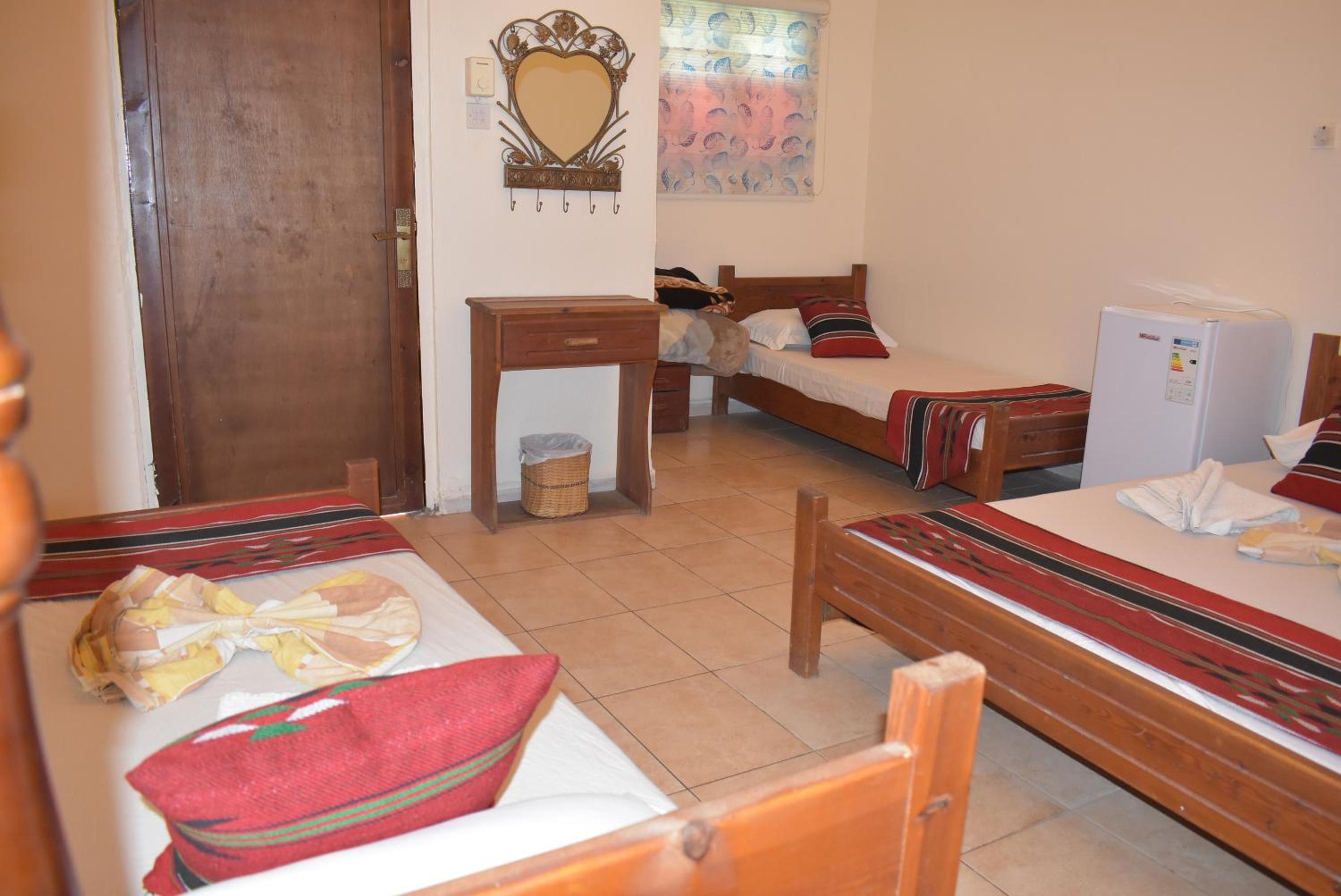 Triple Room - Photo 2