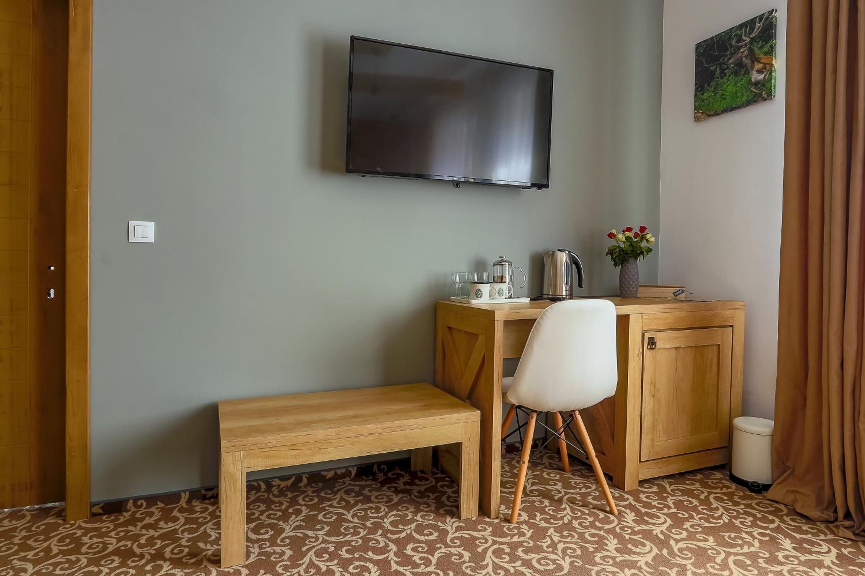 Deluxe Room (2 Adults + 1 Child) - Photo 21