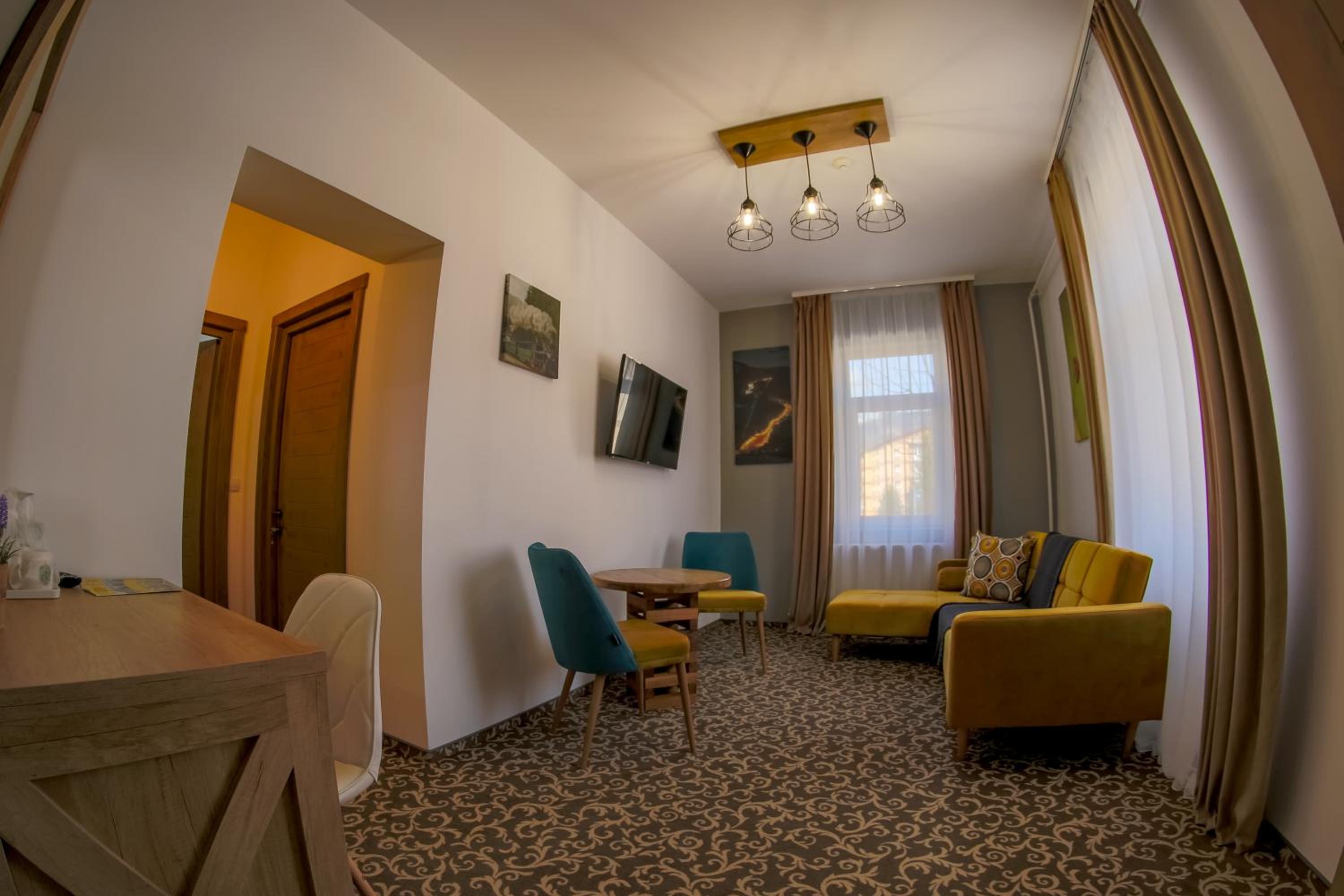 Apartment - Ground Floor - Photo 1