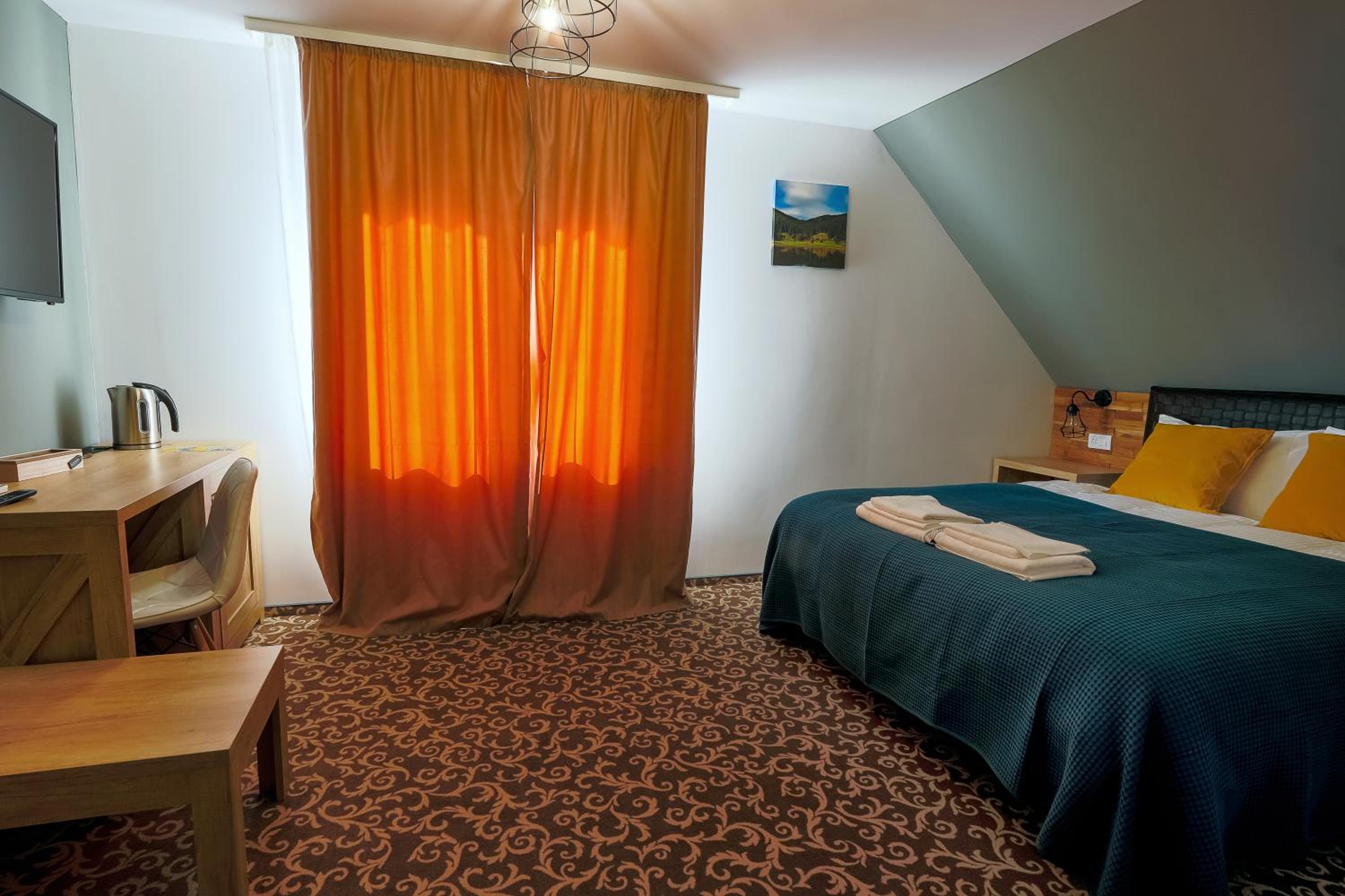 Deluxe Room - Photo 8