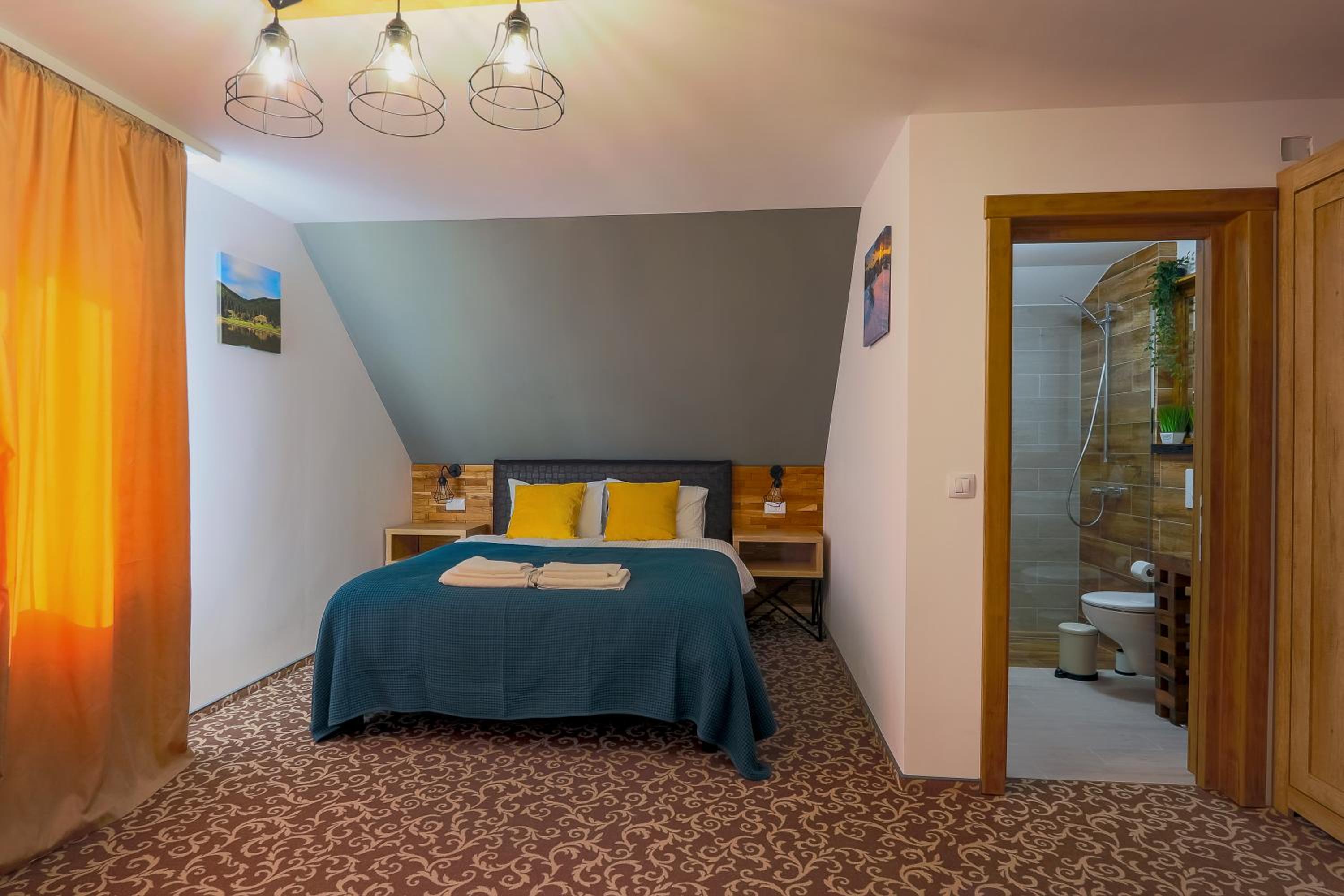 Deluxe Room - Photo 7