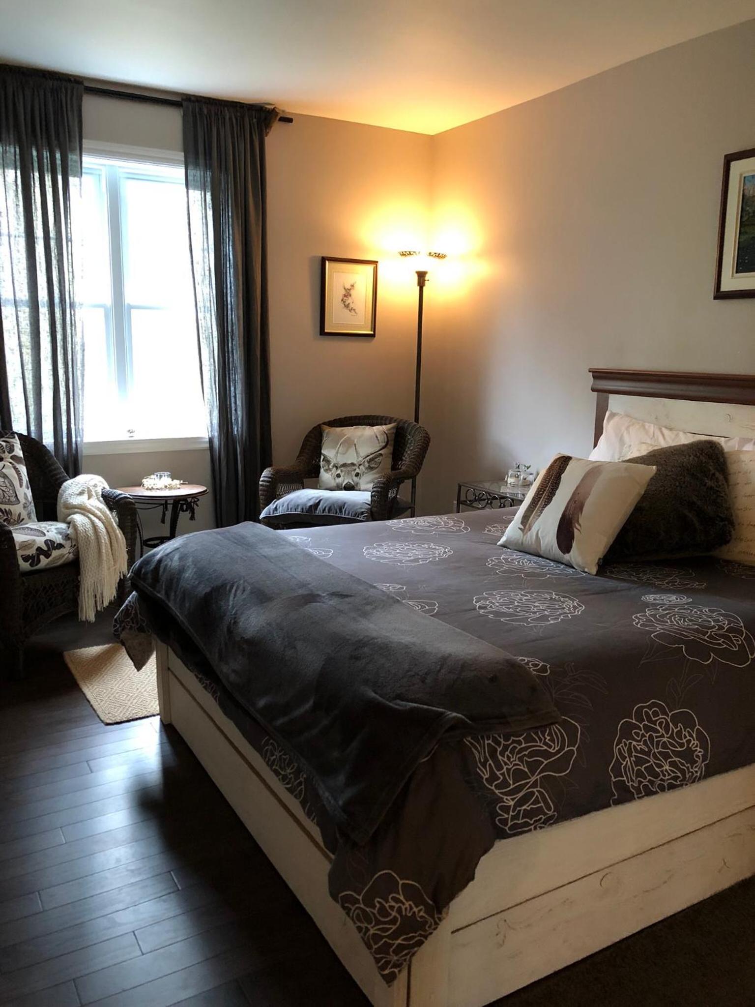 Queen Room photo 1