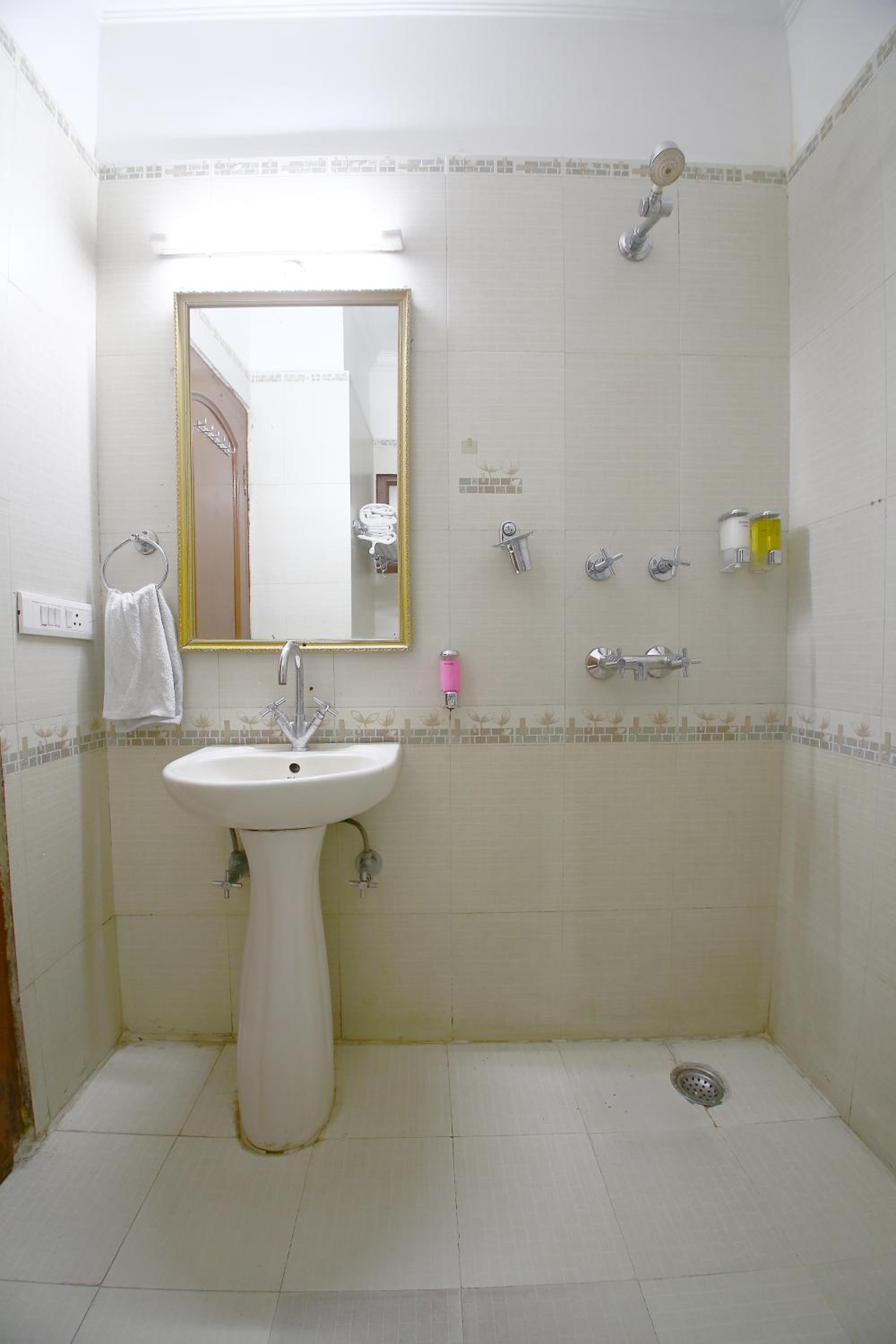 Deluxe Double Room - Photo 6
