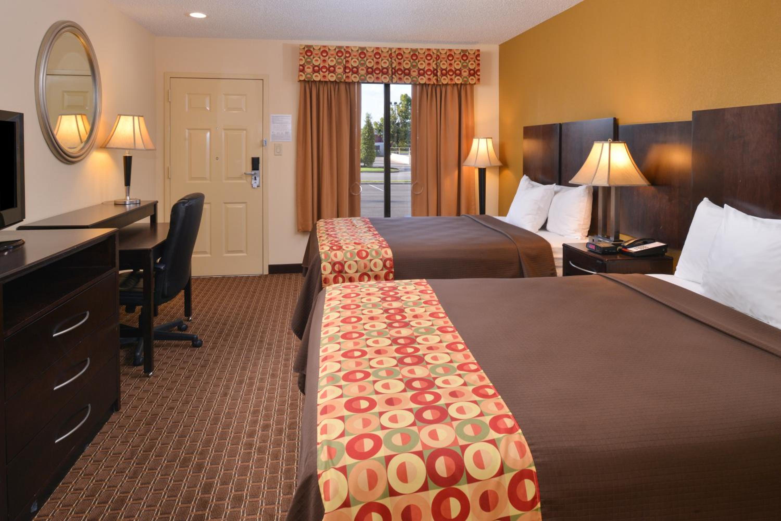 Queen Room - Disability Access photo 1
