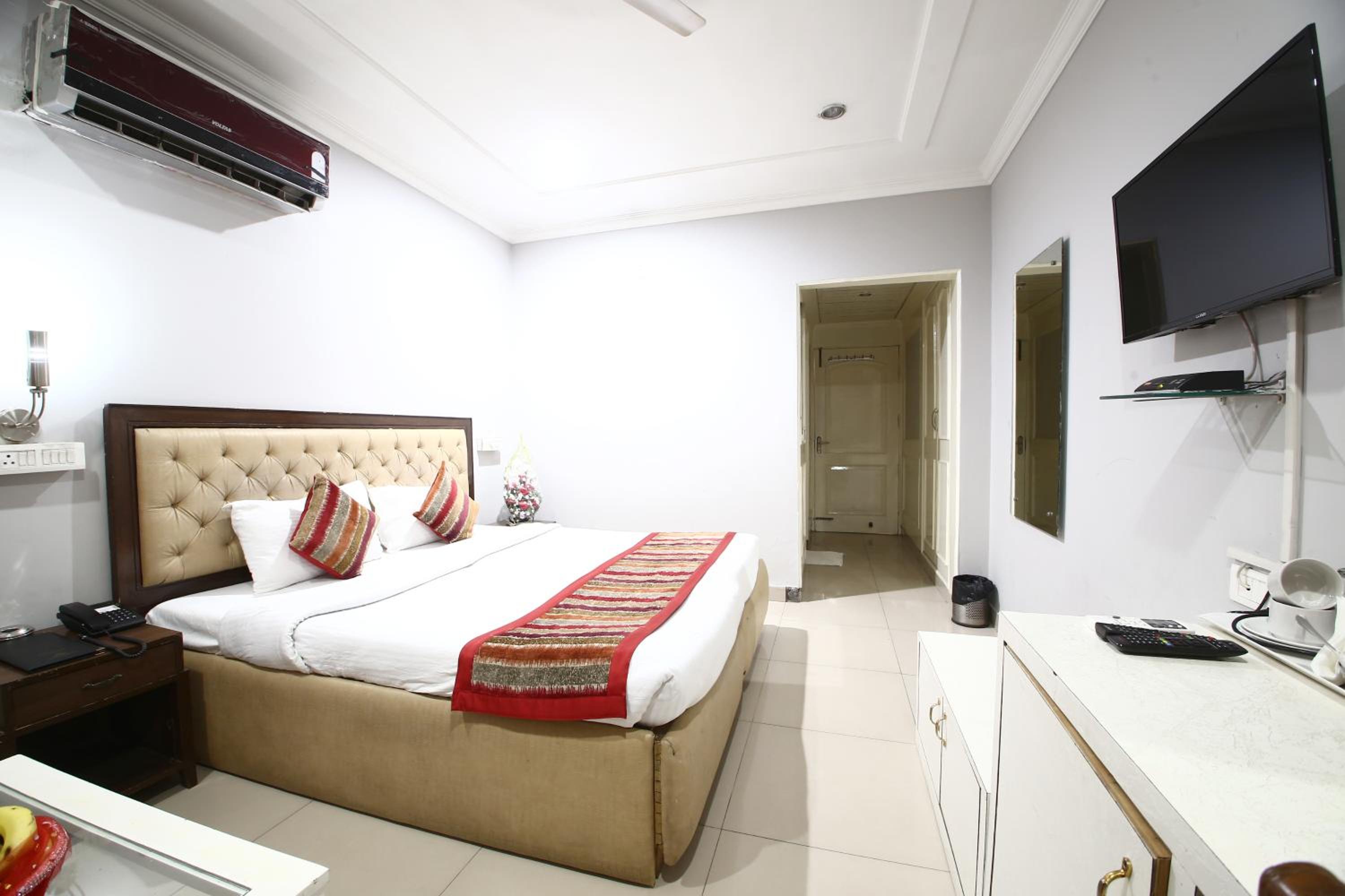 Super Deluxe Double Room - Photo 7