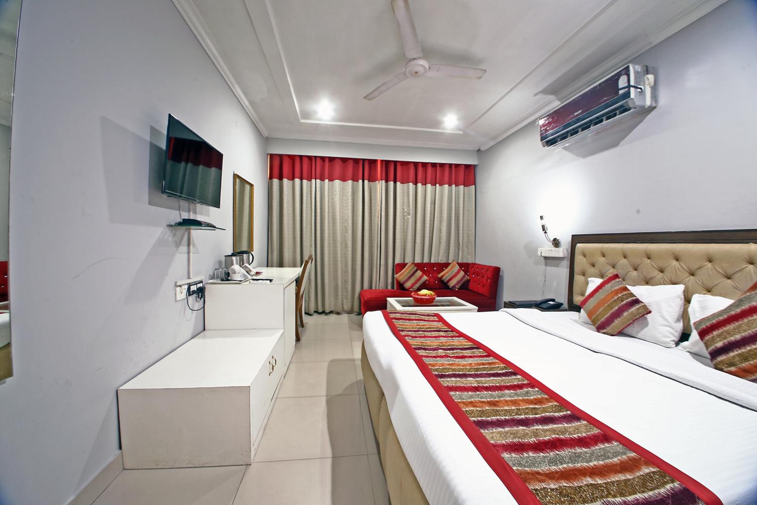 Super Deluxe Double Room - Photo 5
