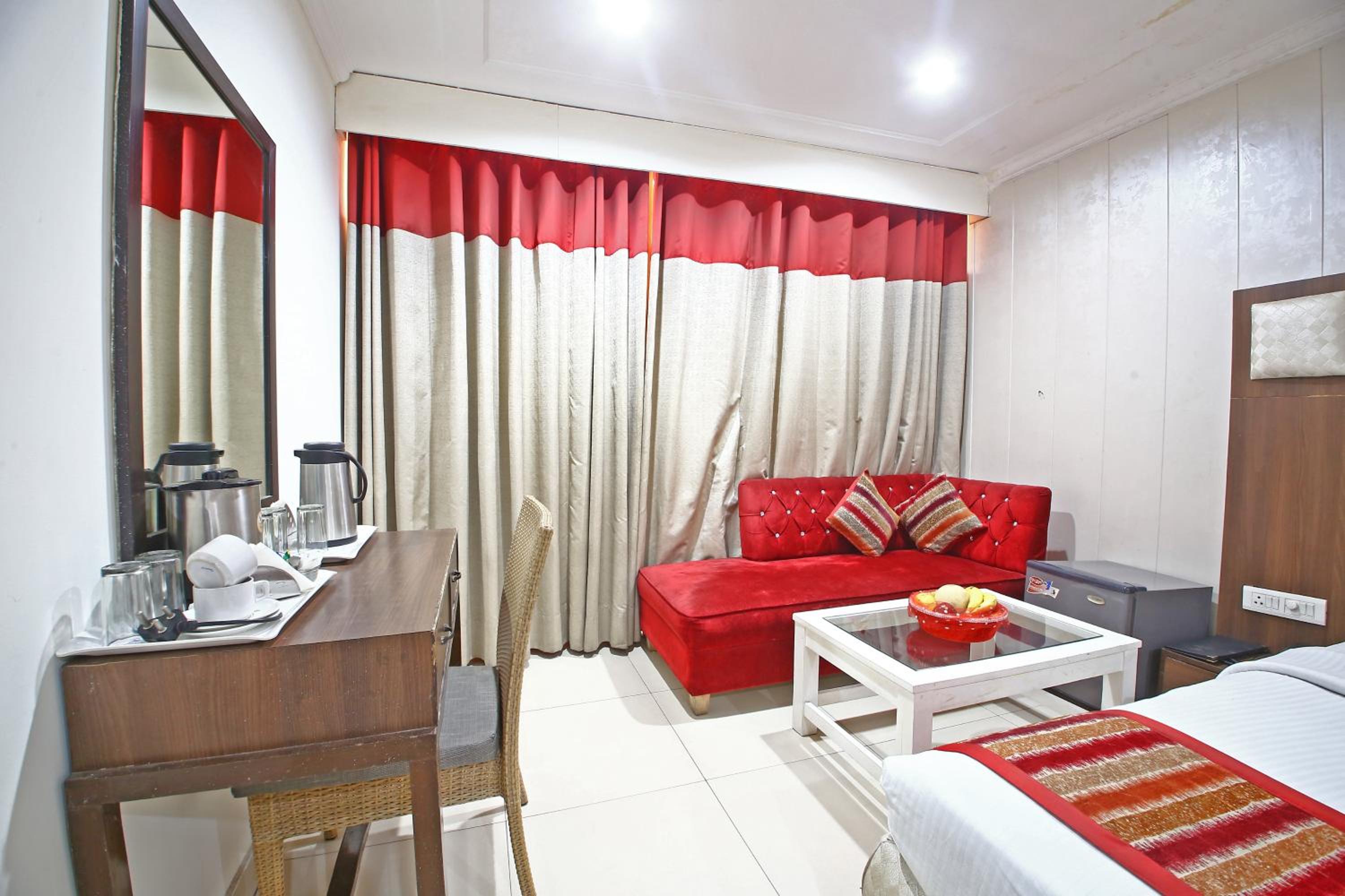 Super Deluxe Double Room - Photo 2