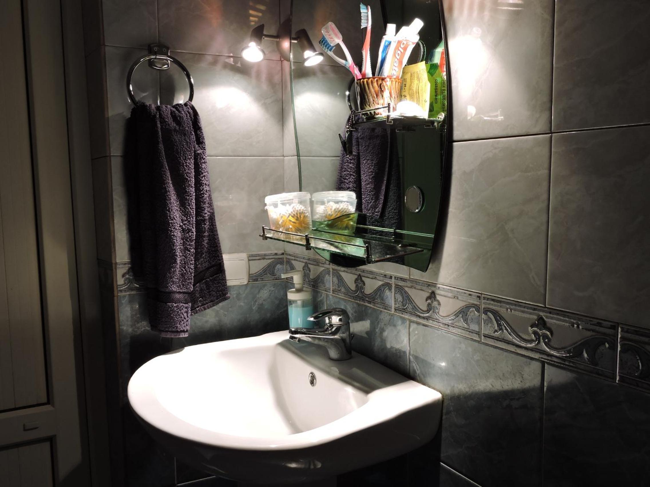 Basic Triple Room With Shared Bathroom photo 2
