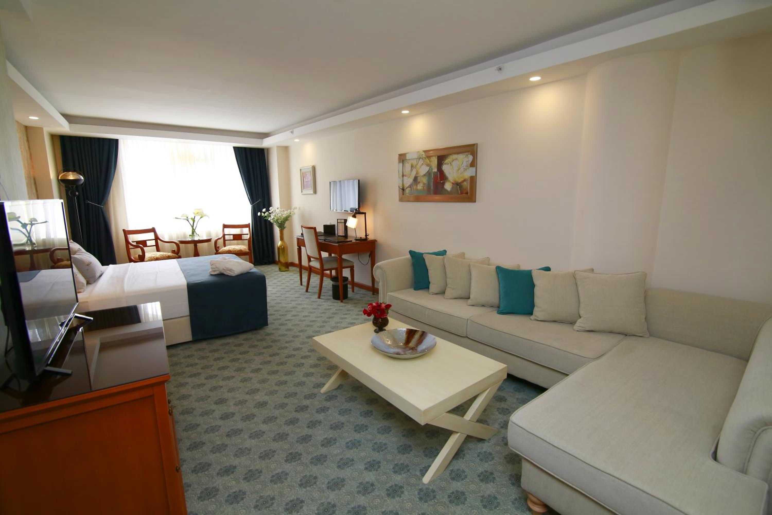 Queen Room - Photo 5