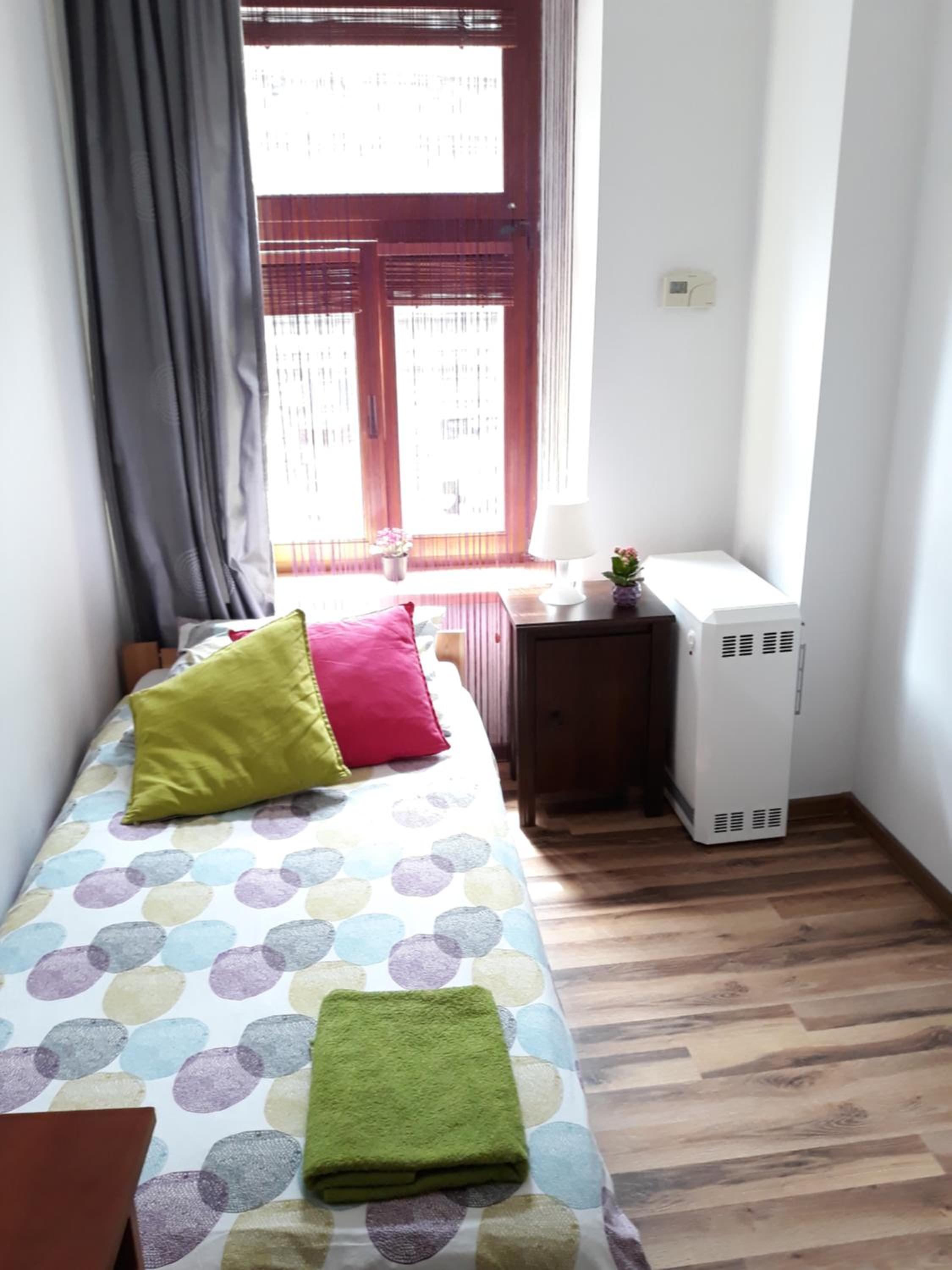 Standard Single Room with Shared Bathroom photo 2