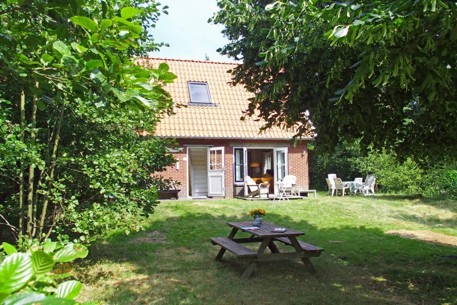 Three-Bedroom House photo 2