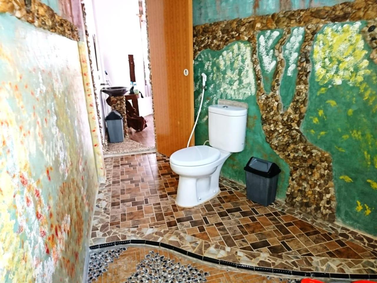 One-Bedroom Suite - Photo 8