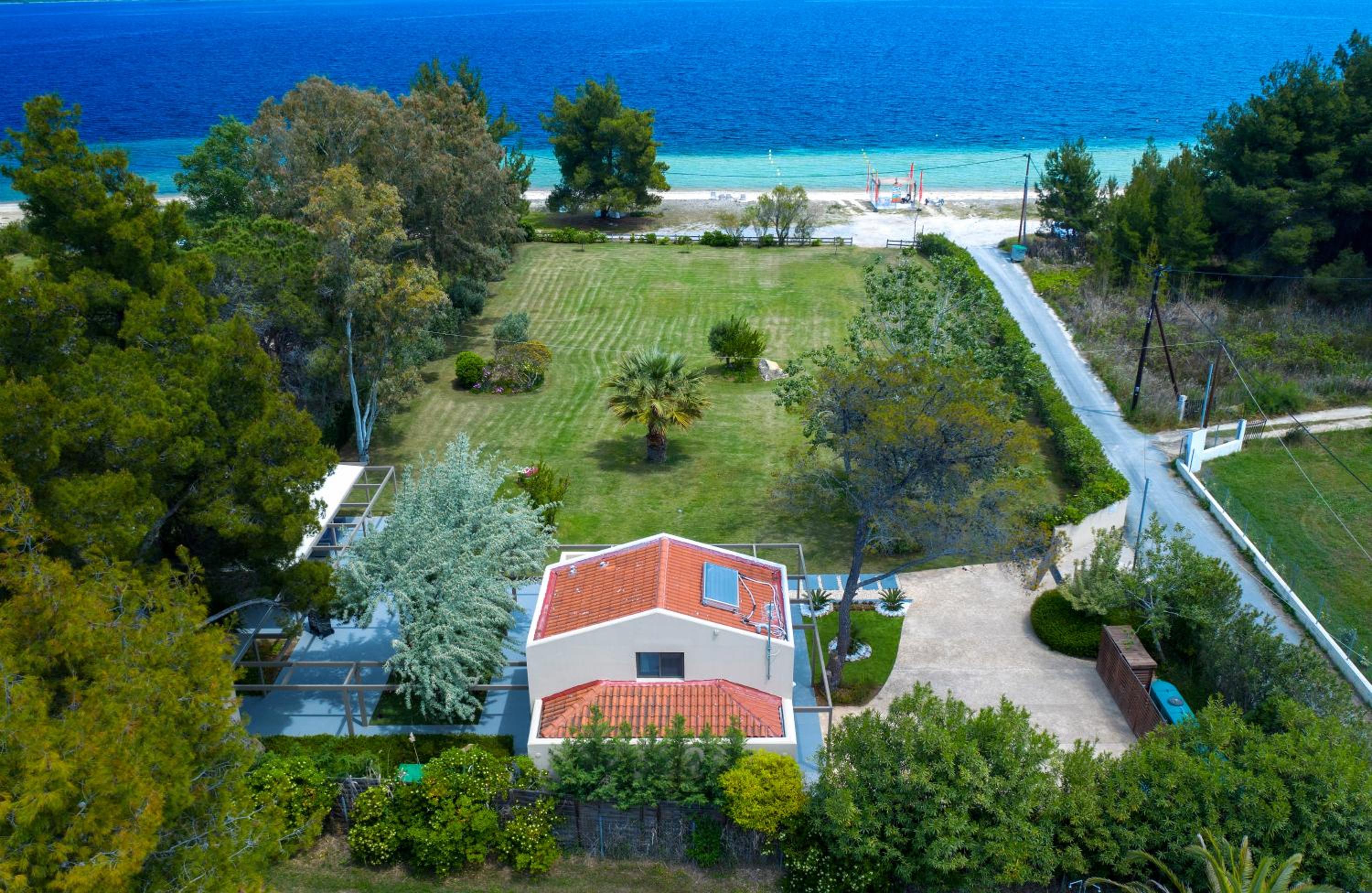 Villa - Beach Front photo 2