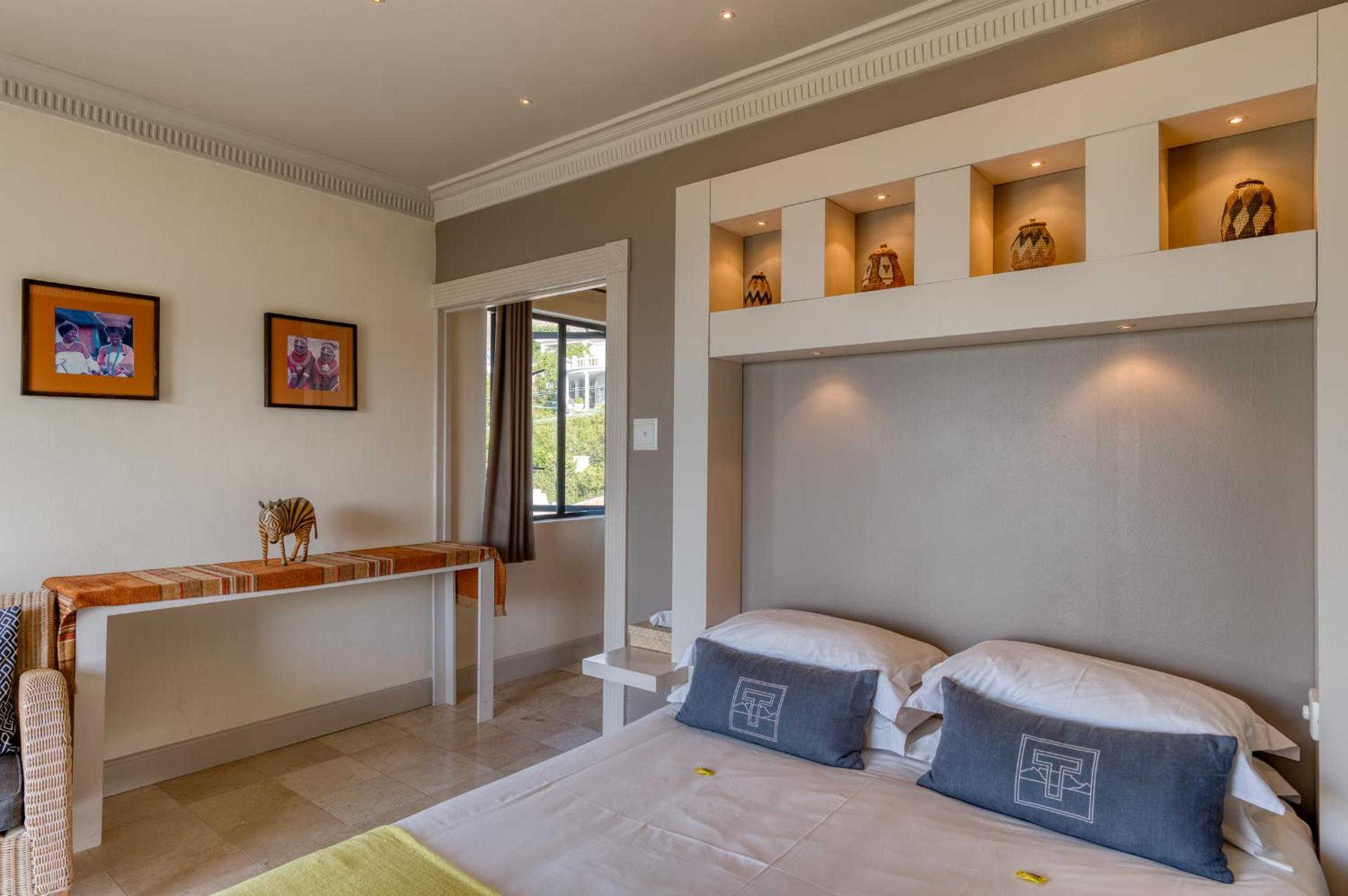 Luxury Double Room with City View
