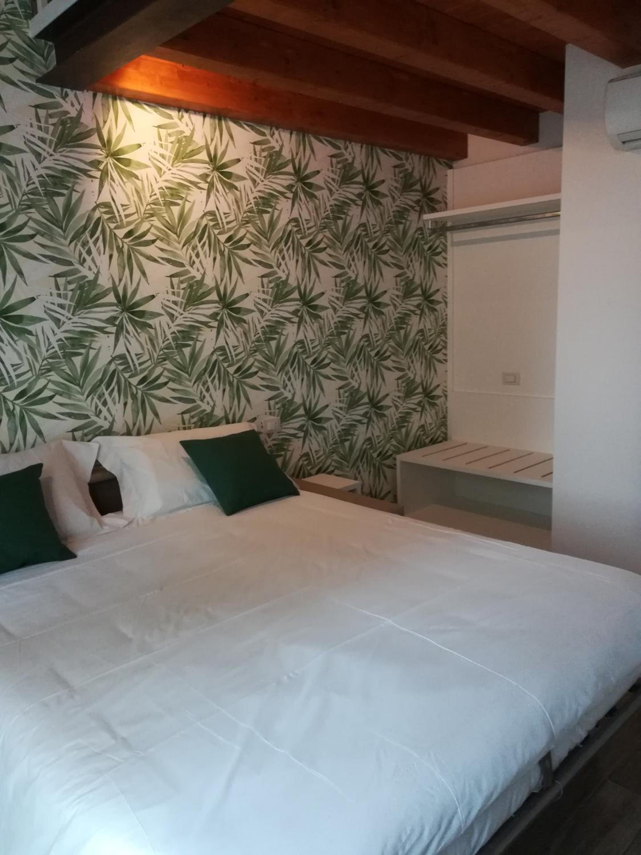 Superior Double or Twin Room - Photo 2
