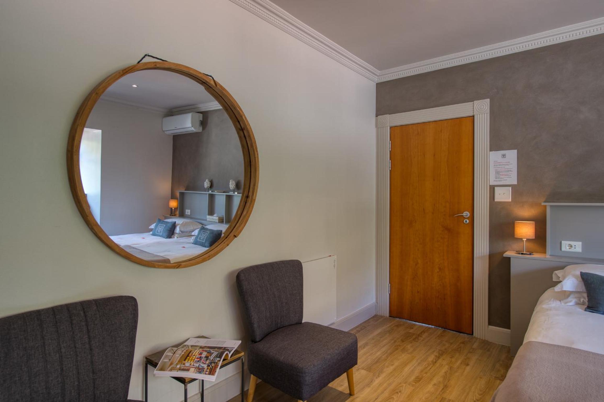 Luxury Twin Room with Mountain View