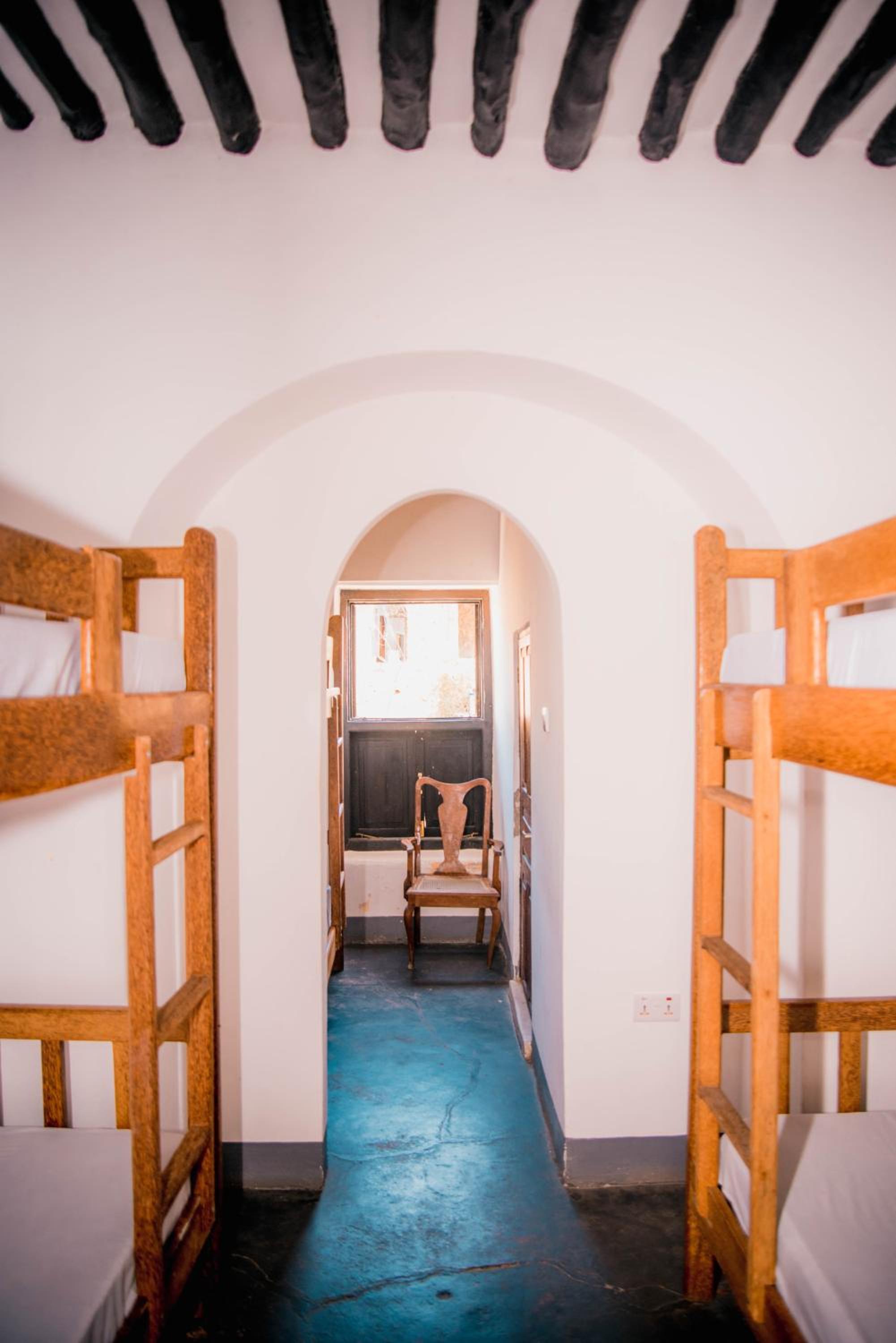 Bed in 6-Bed Mixed Dormitory Room photo 1
