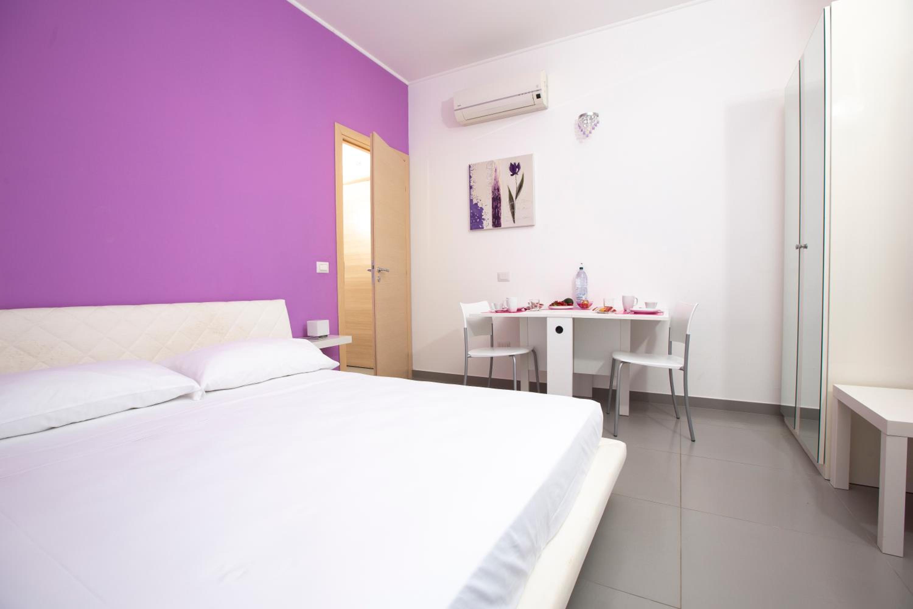 Economy Double or Twin Room photo 3