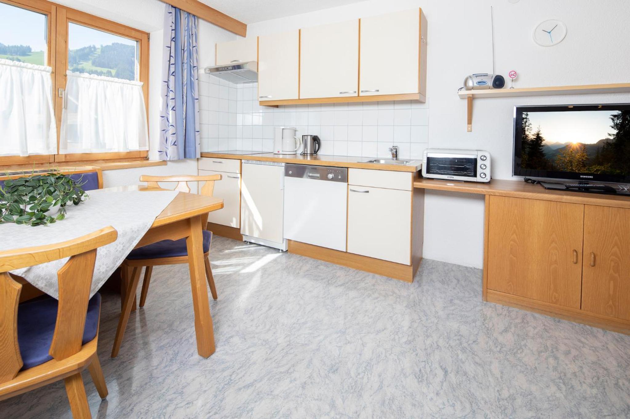Classic Two-Bedroom Apartment with Balcony photo 2