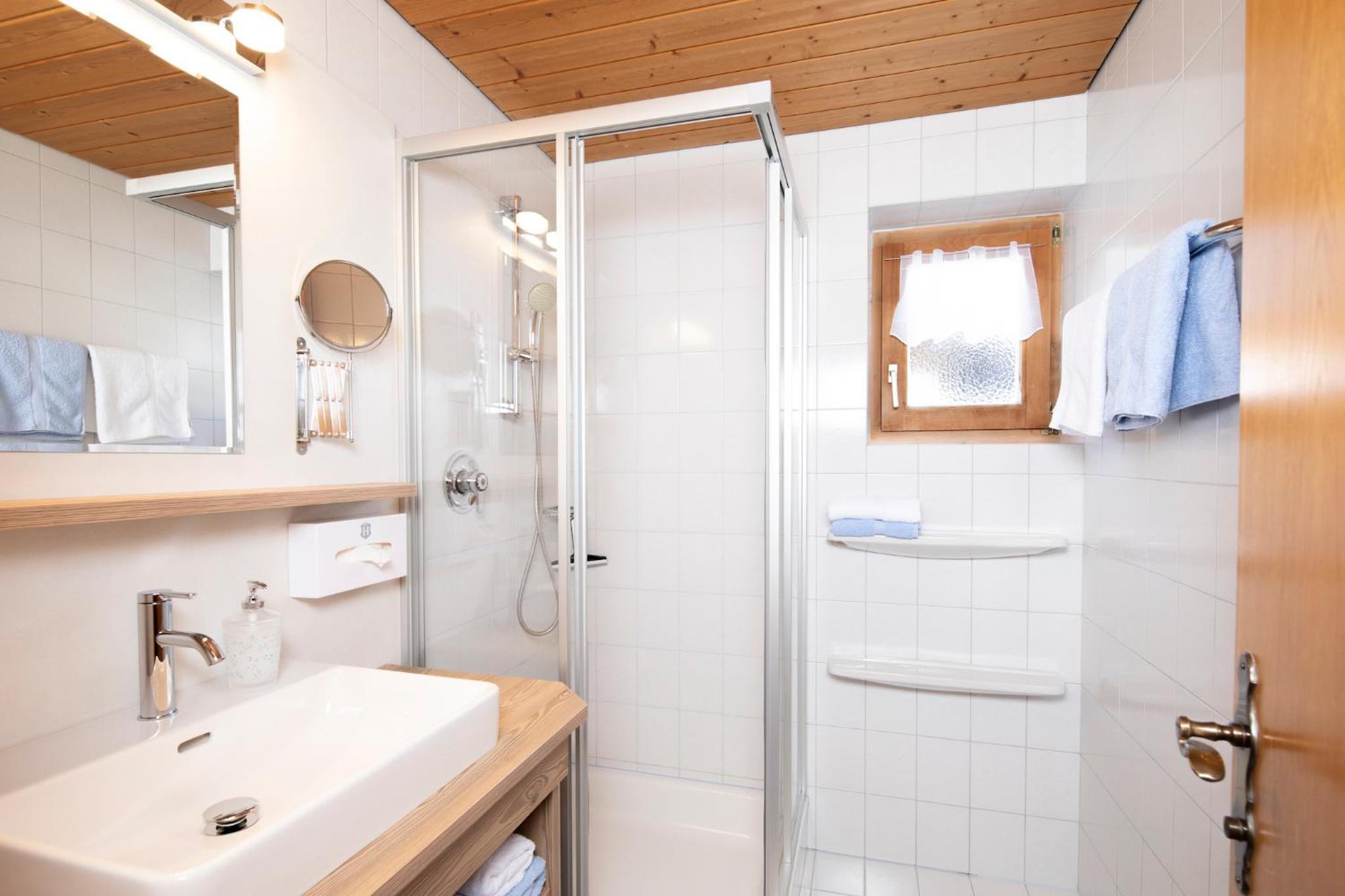 Standard Two-Bedroom Apartment with Balcony photo 3