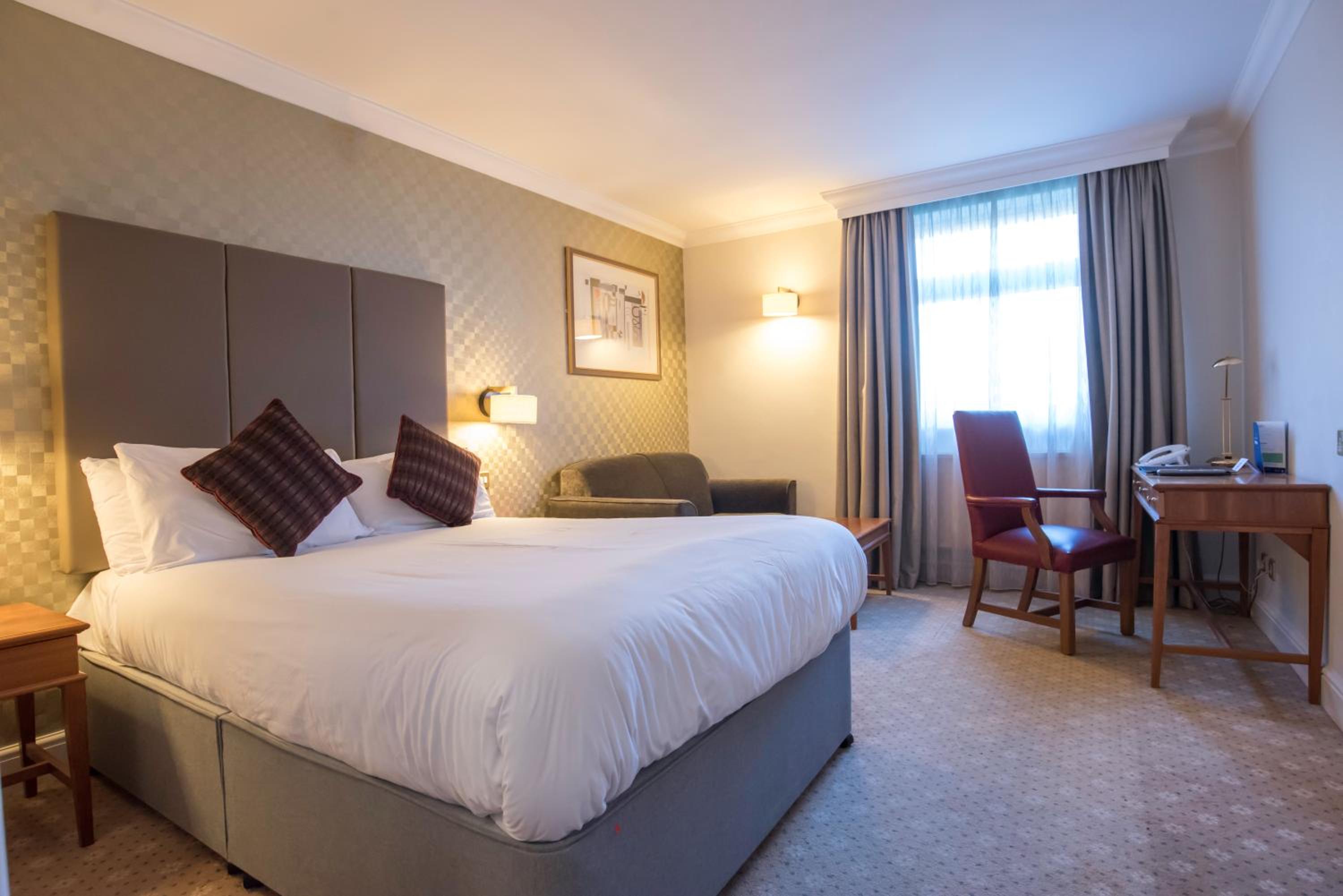 Executive Double Room (Inc FREE PARKING, POOL & GYM) - Photo 1