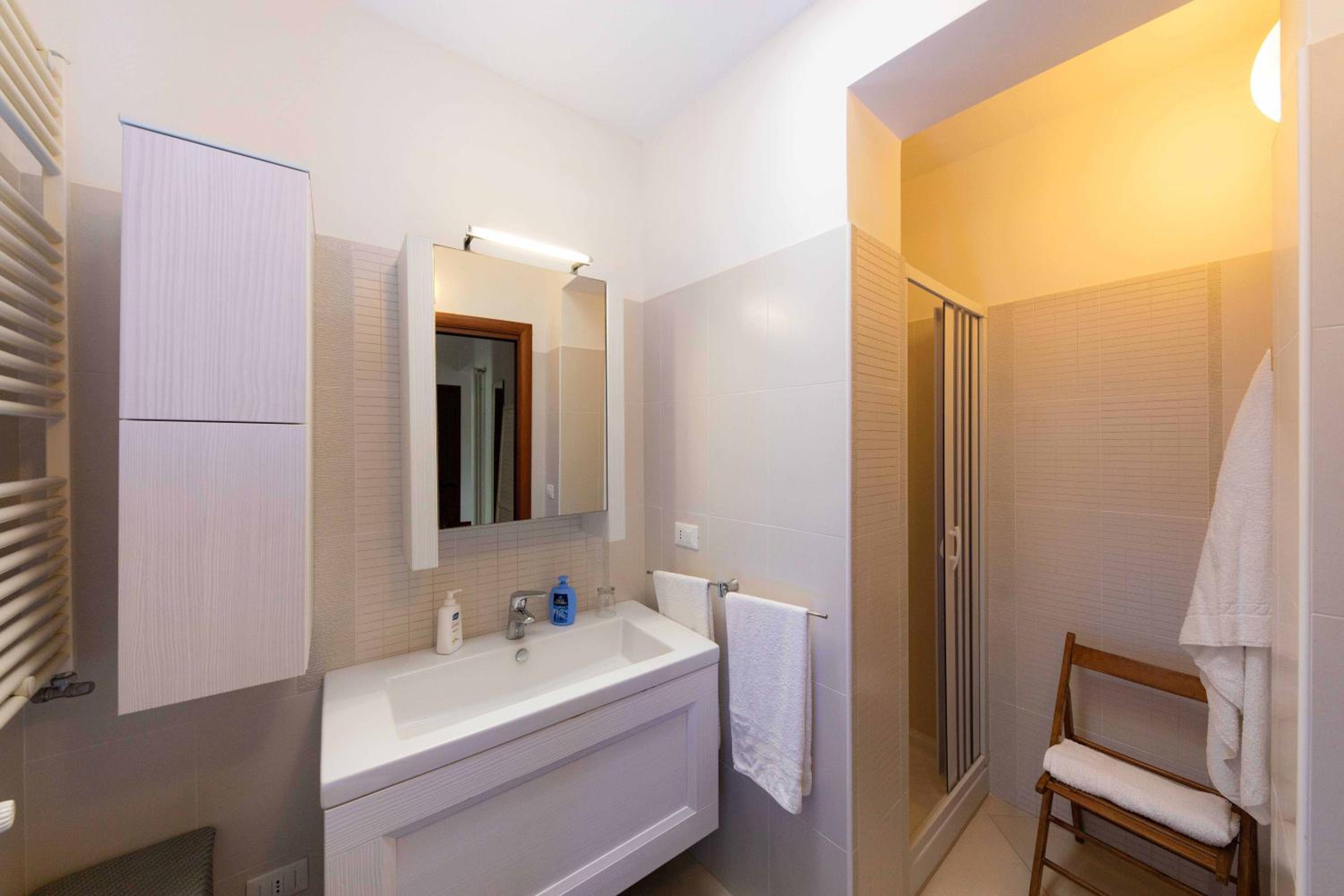 Double or Twin Room with Private External Bathroom photo 2