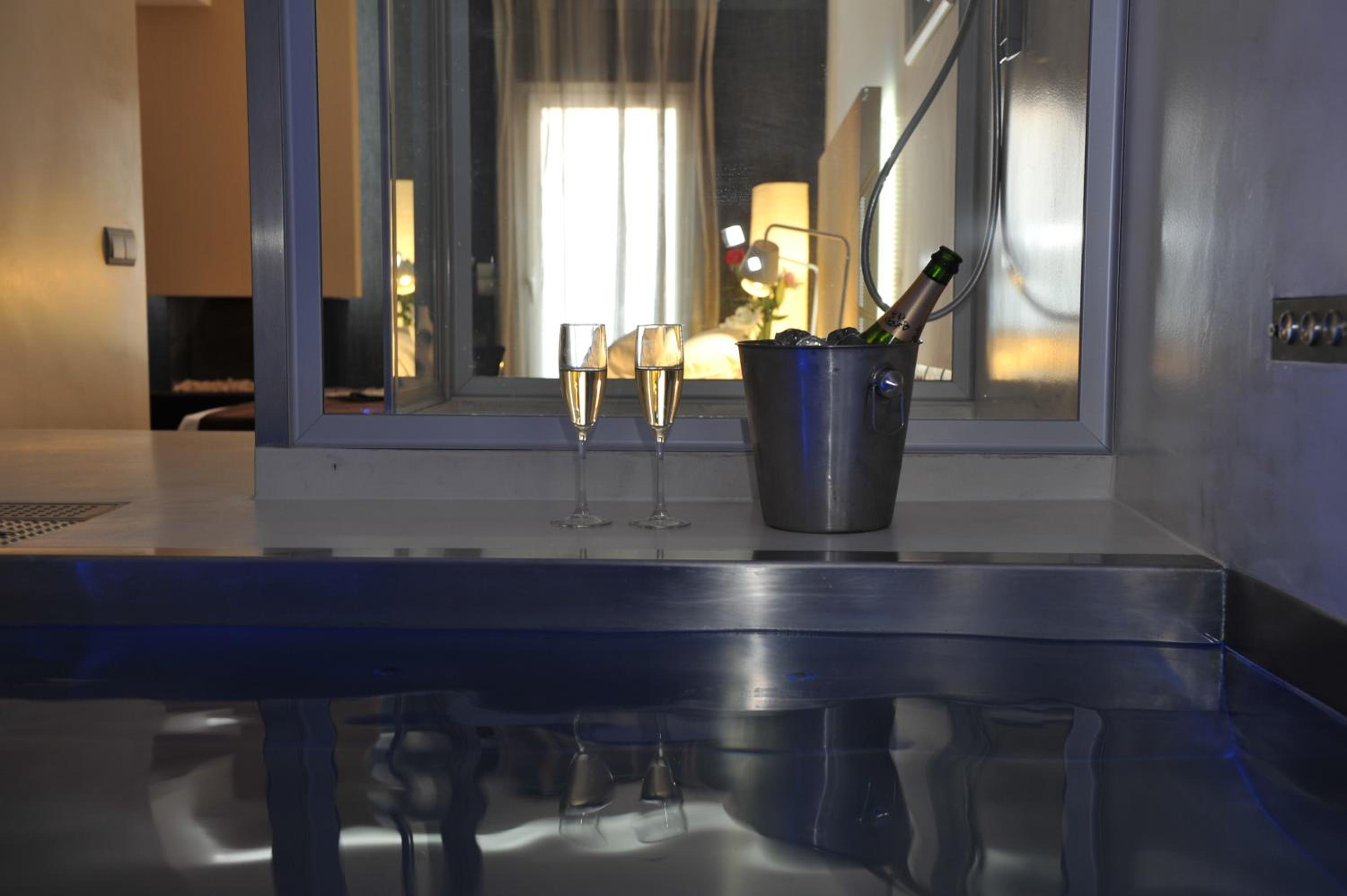 Suite With Pool (Adults Only) photo 2